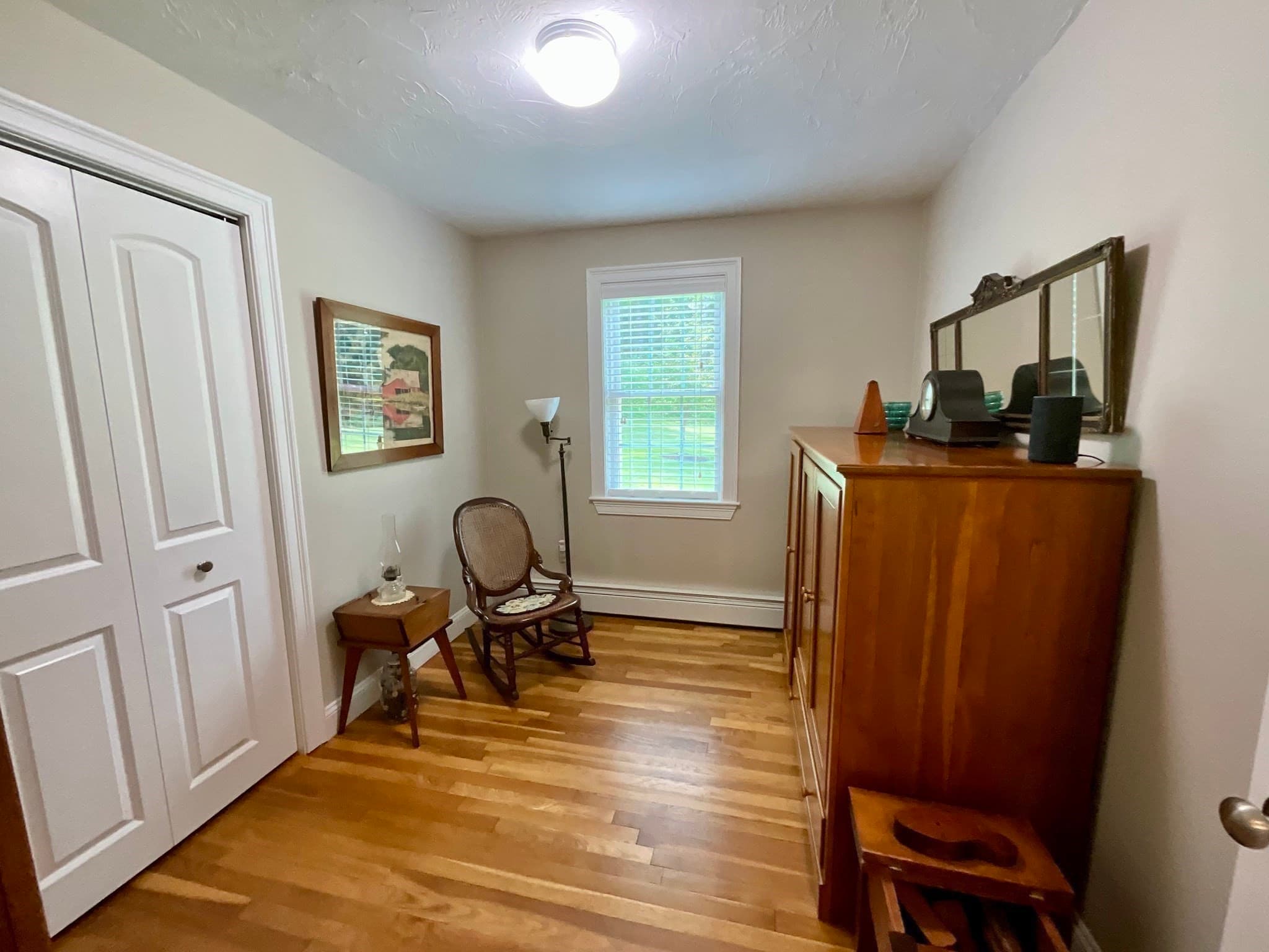 Single Family Residence at 10 Burnap Rd, Sutton MA 01590, Sutton, photo 16 of 32