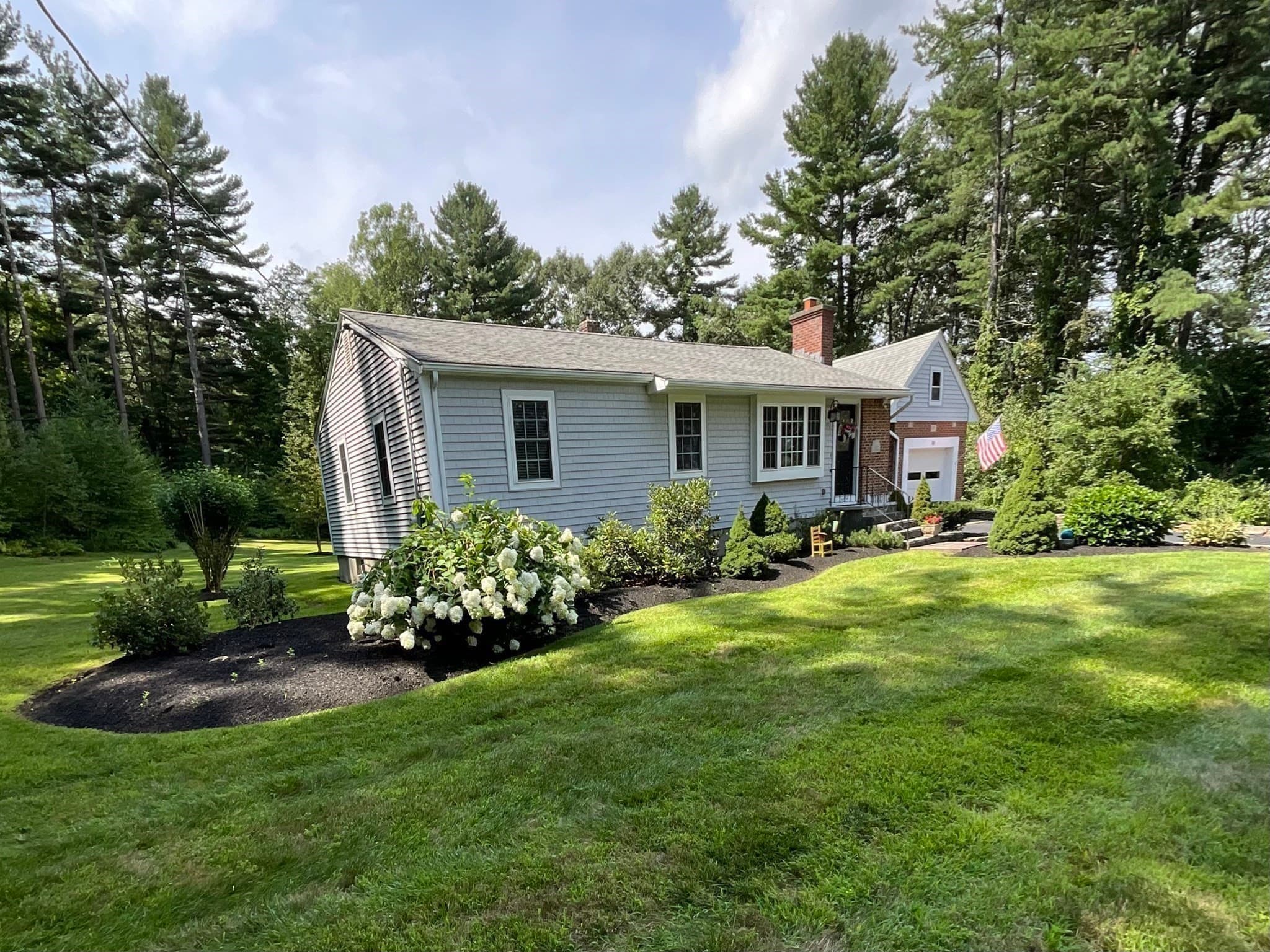 Single Family Residence at 10 Burnap Rd, Sutton MA 01590, Sutton, photo 3 of 32