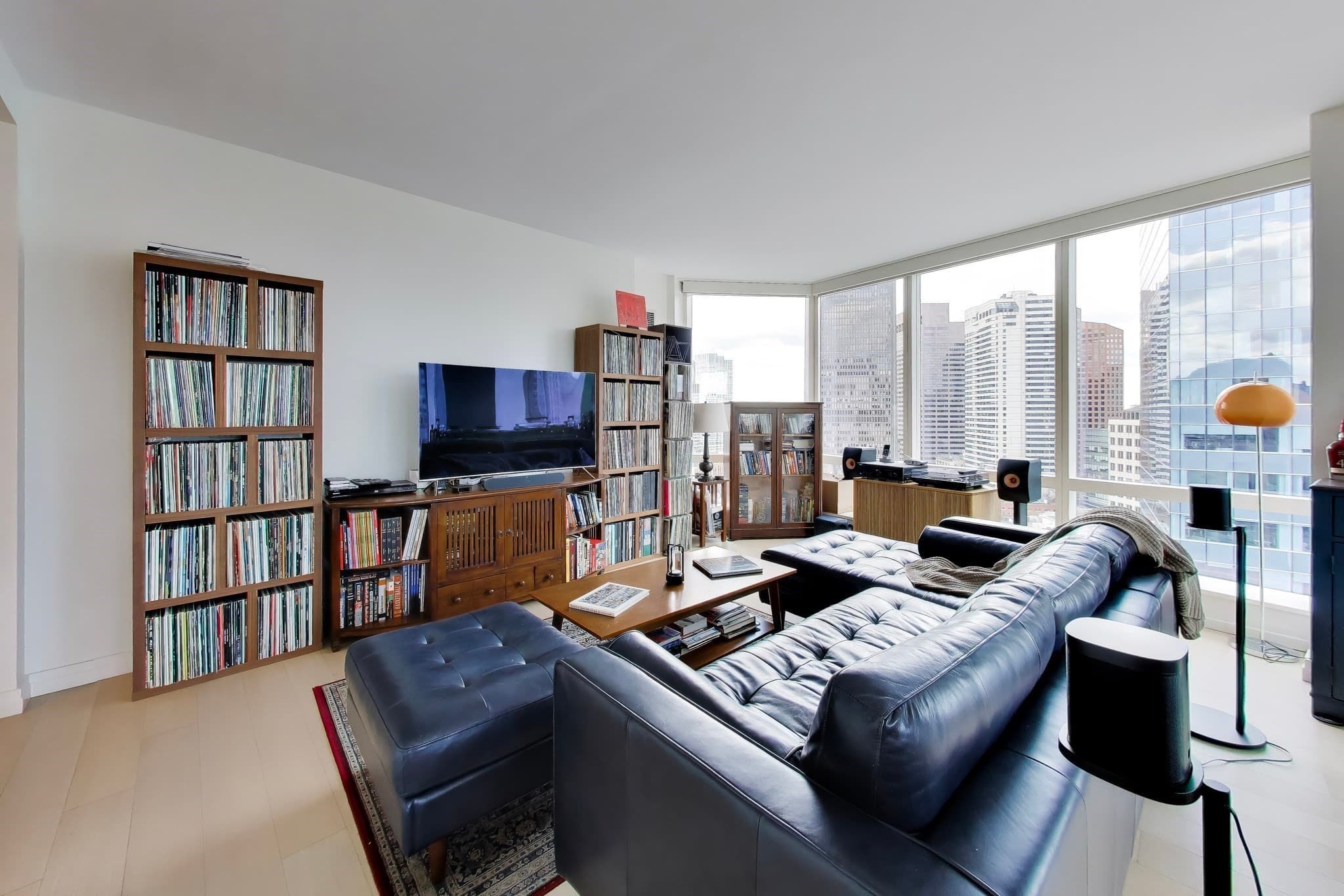 Condominium at 1 Franklin St # 2608, Boston MA 02110, photo 2 of 27
