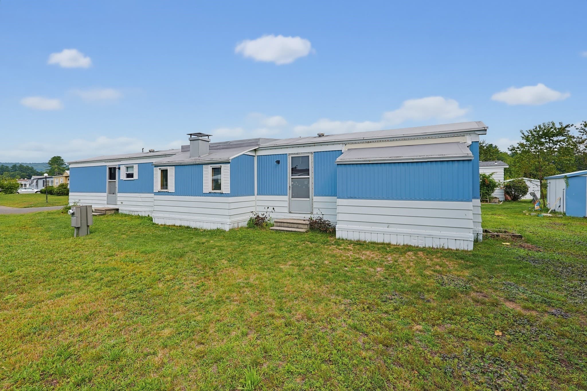 Mobile Home at 19 First Ave, Westfield MA 01085, Westfield, photo 3 of 38