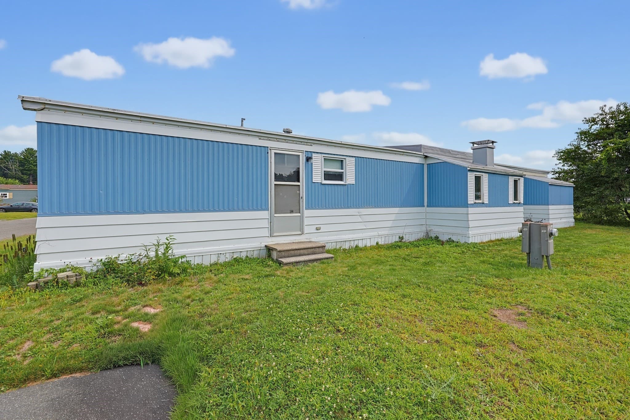 Mobile Home at 19 First Ave, Westfield MA 01085, Westfield, photo 33 of 38