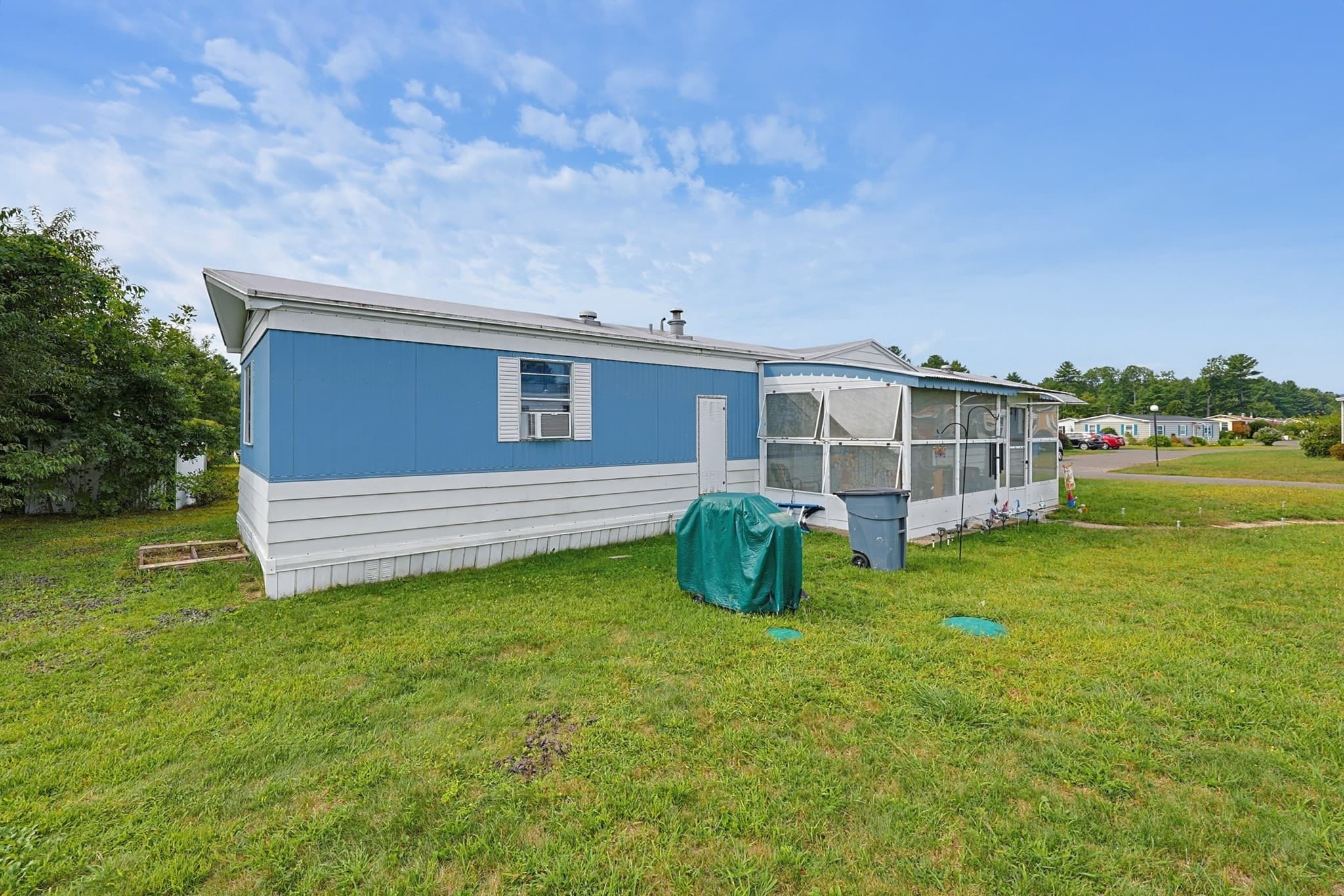 Mobile Home at 19 First Ave, Westfield MA 01085, Westfield, photo 35 of 38