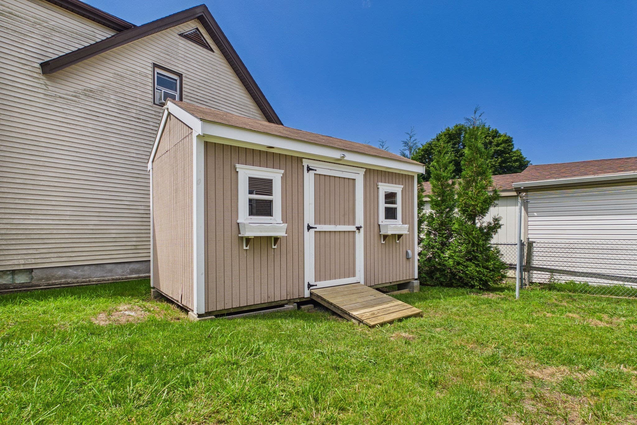 Single Family Residence at 261 Ames St, Fall River MA 02721, Fall River, photo 26 of 32