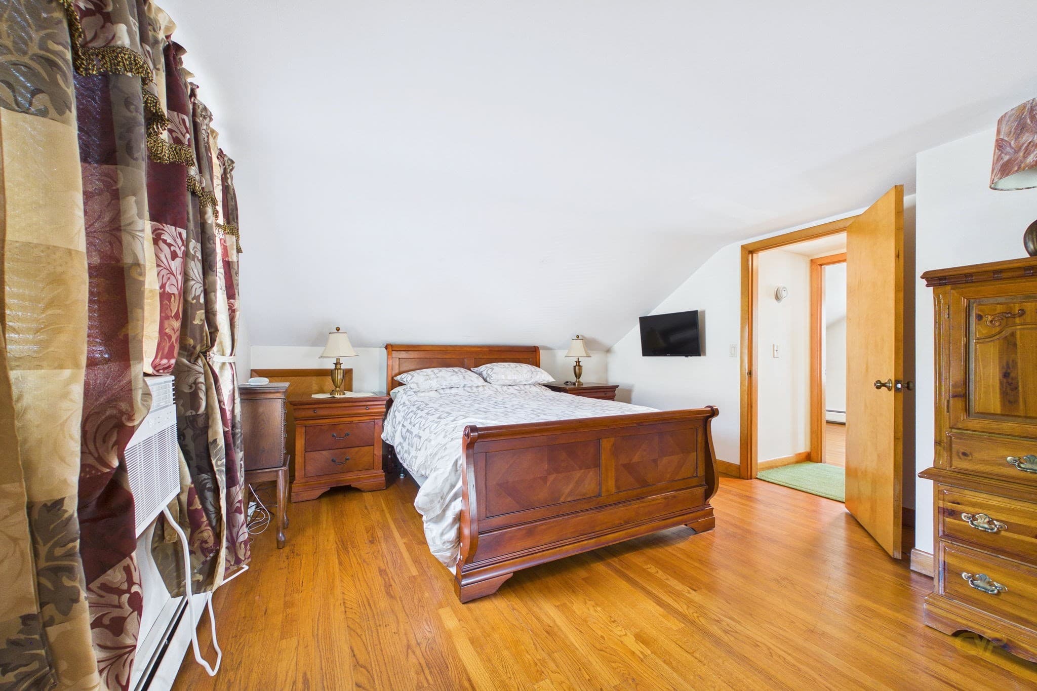 Single Family Residence at 261 Ames St, Fall River MA 02721, Fall River, photo 22 of 32