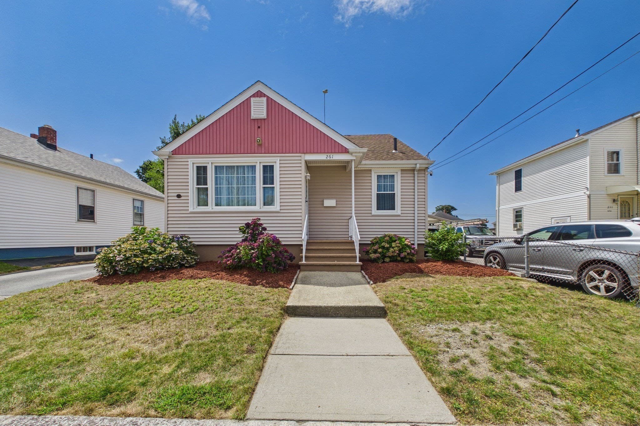 261 Ames St, Fall River MA 02721