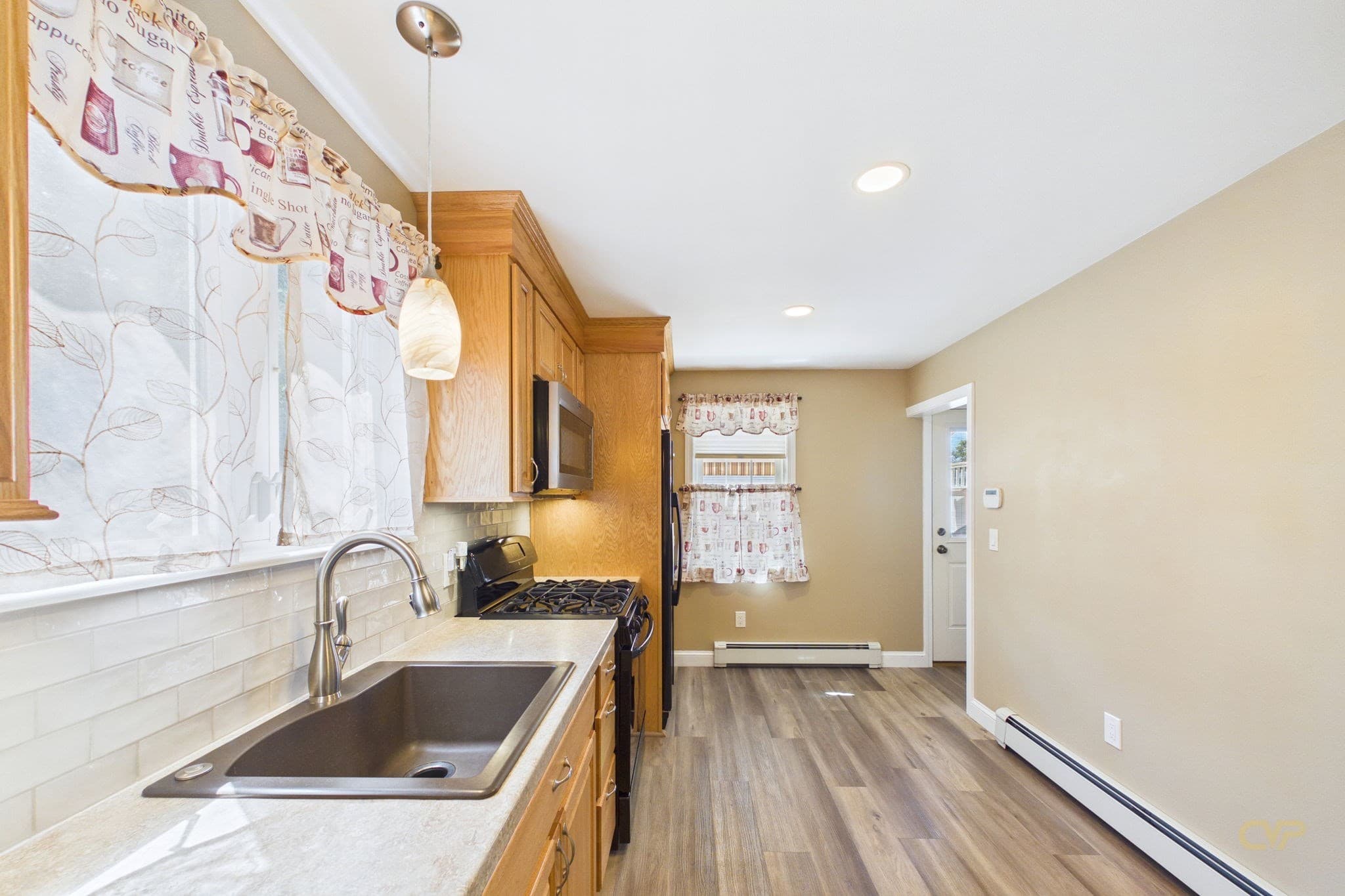 Single Family Residence at 261 Ames St, Fall River MA 02721, Fall River, photo 9 of 32