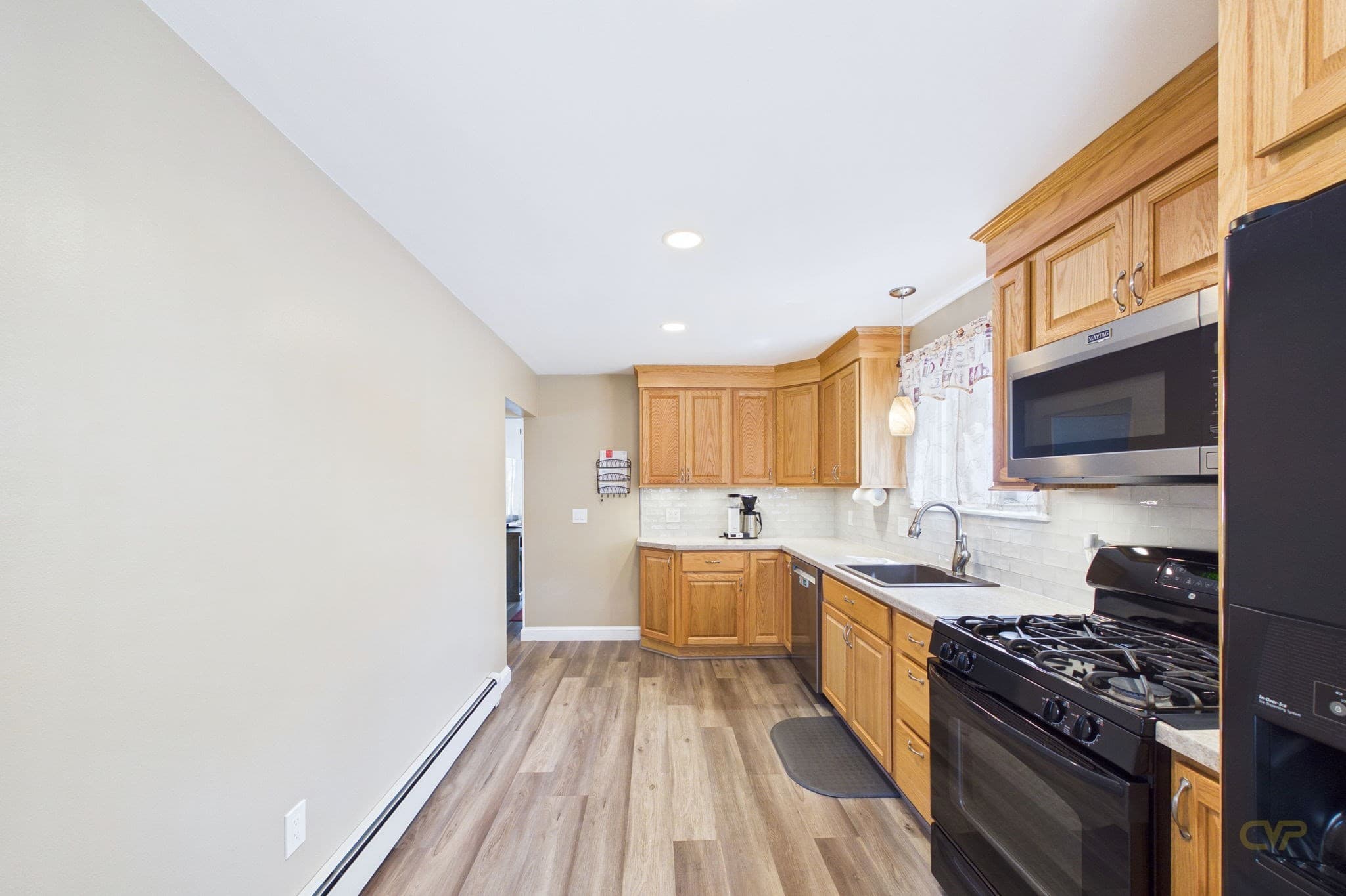 Single Family Residence at 261 Ames St, Fall River MA 02721, Fall River, photo 8 of 32
