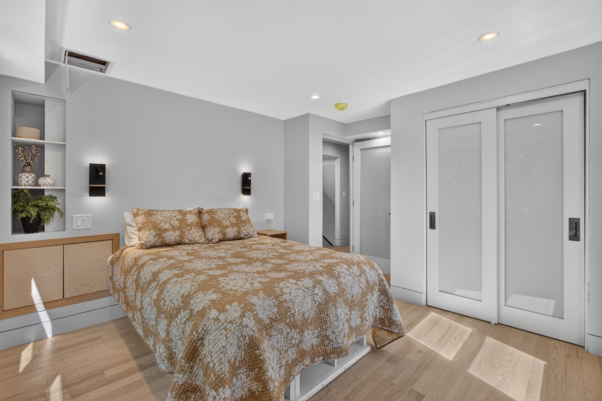 Condominium at 97 Winslow Ave # 97, Somerville MA 02144, Somerville, photo 20 of 42