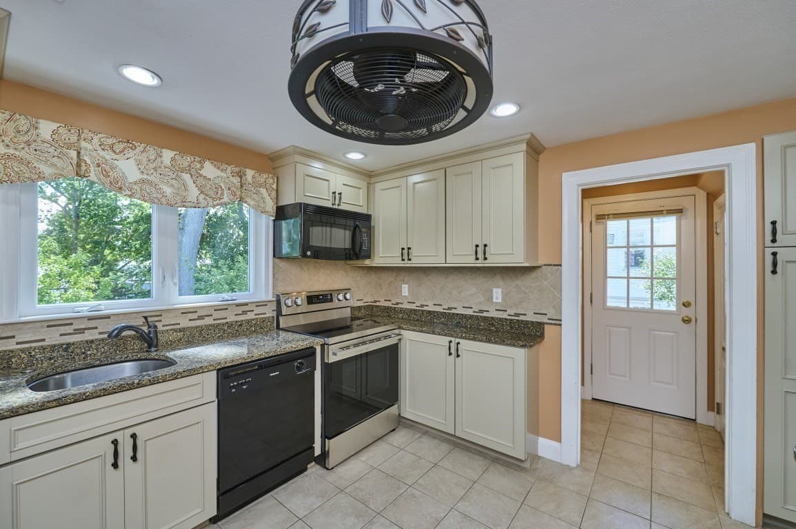 Single Family Residence at 77 Prentice Street, Waltham MA 02451, photo 7 of 21