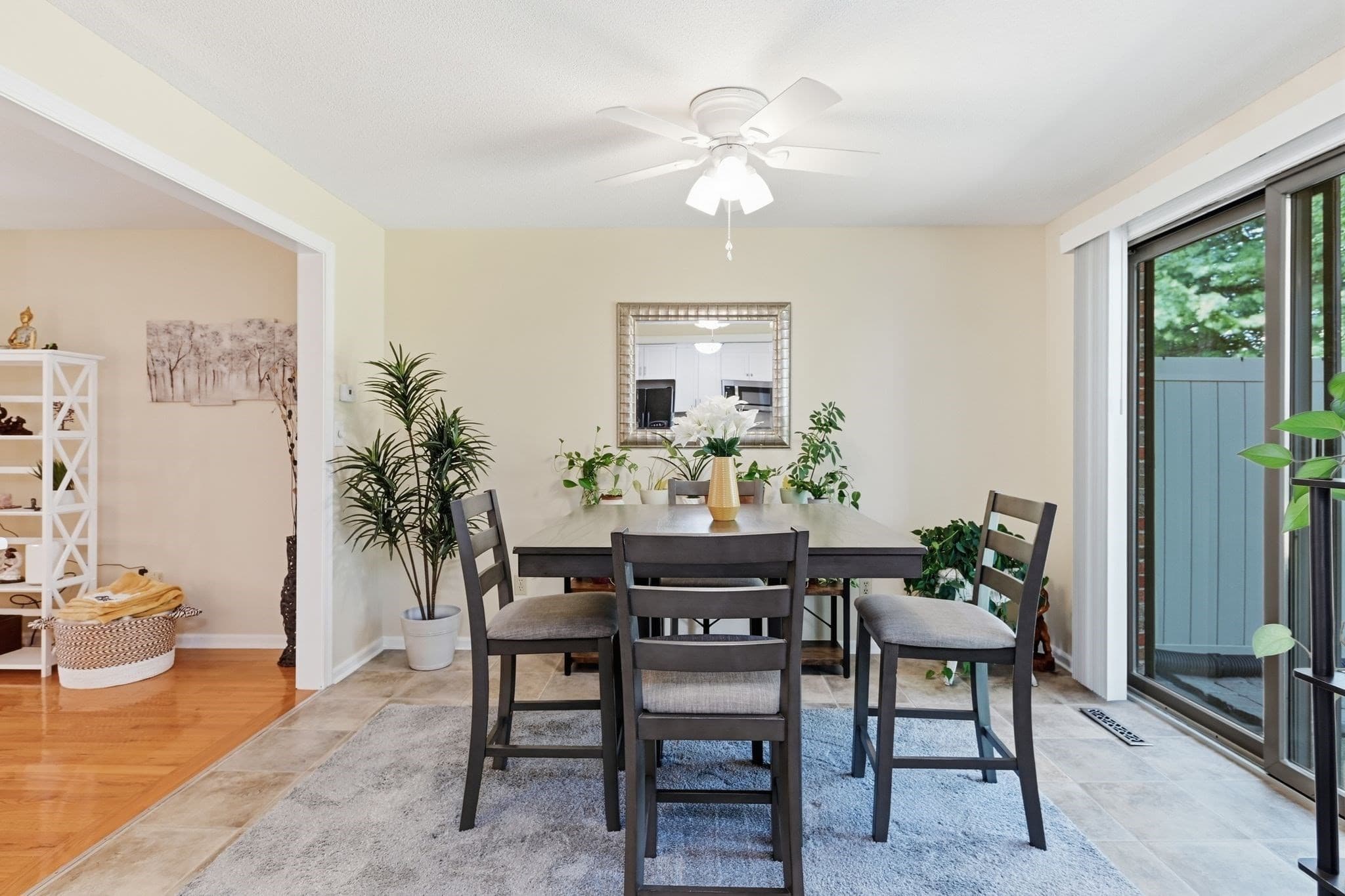 Condominium at 18 Mansion Woods Dr # D, Agawam MA 01001, Agawam, photo 6 of 38