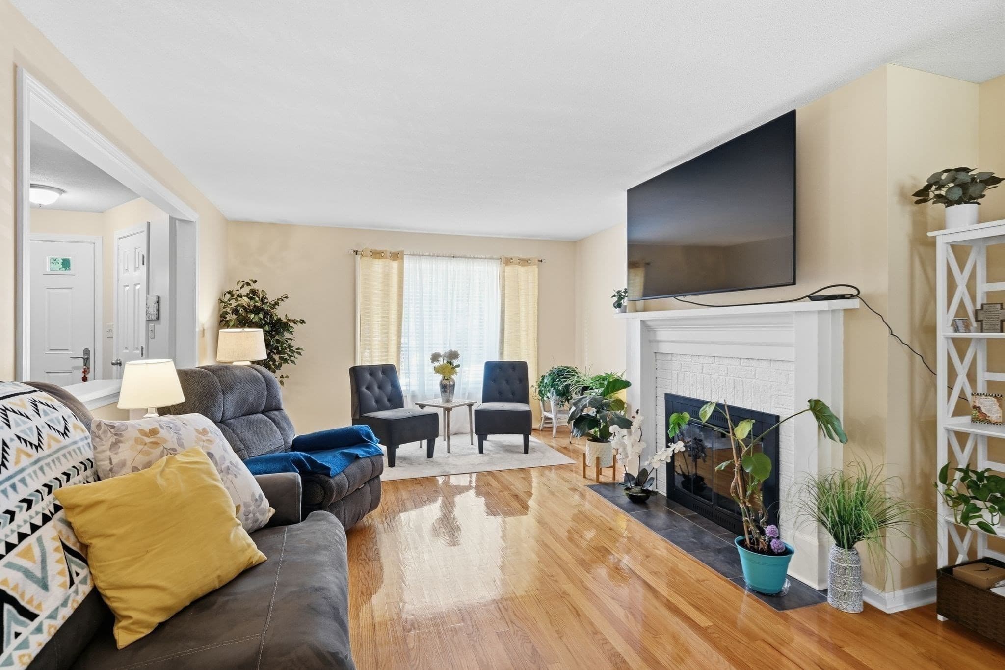 Condominium at 18 Mansion Woods Dr # D, Agawam MA 01001, Agawam, photo 3 of 38