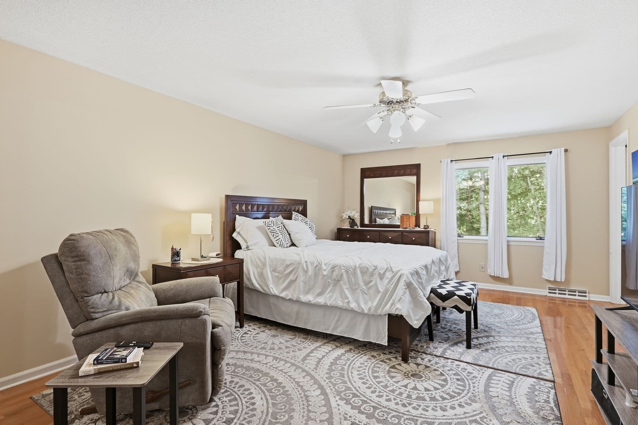 Condominium at 18 Mansion Woods Dr # D, Agawam MA 01001, Agawam, photo 20 of 38