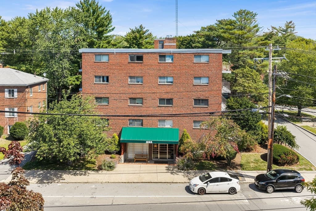 995 Massachusetts Ave # 206, Arlington MA 02476