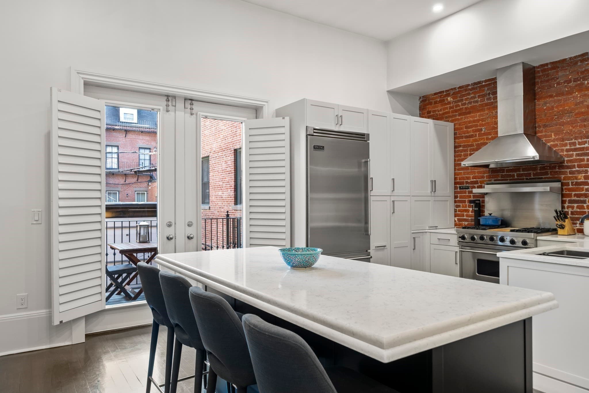 Condominium at 19 Worcester Street # 1, Boston MA 02118, photo 12 of 32