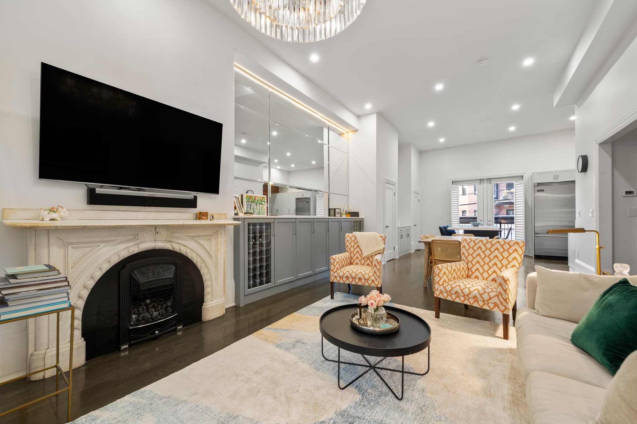 Condominium at 19 Worcester Street # 1, Boston MA 02118, photo 3 of 32