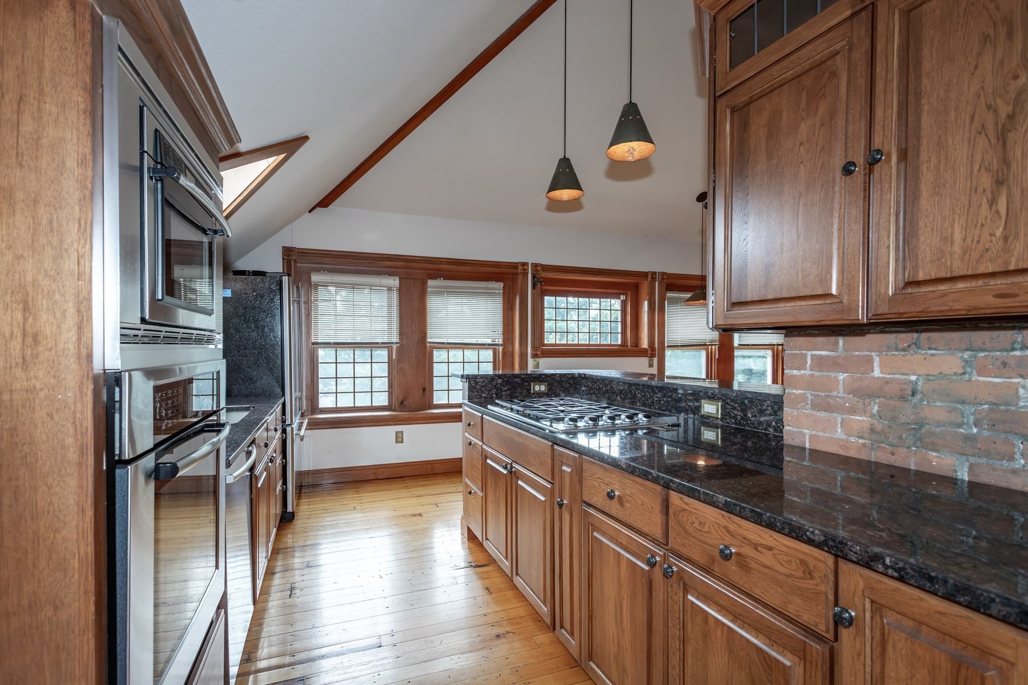3 Family at 56 Court St, Westfield MA 01085, Westfield, photo 17 of 37