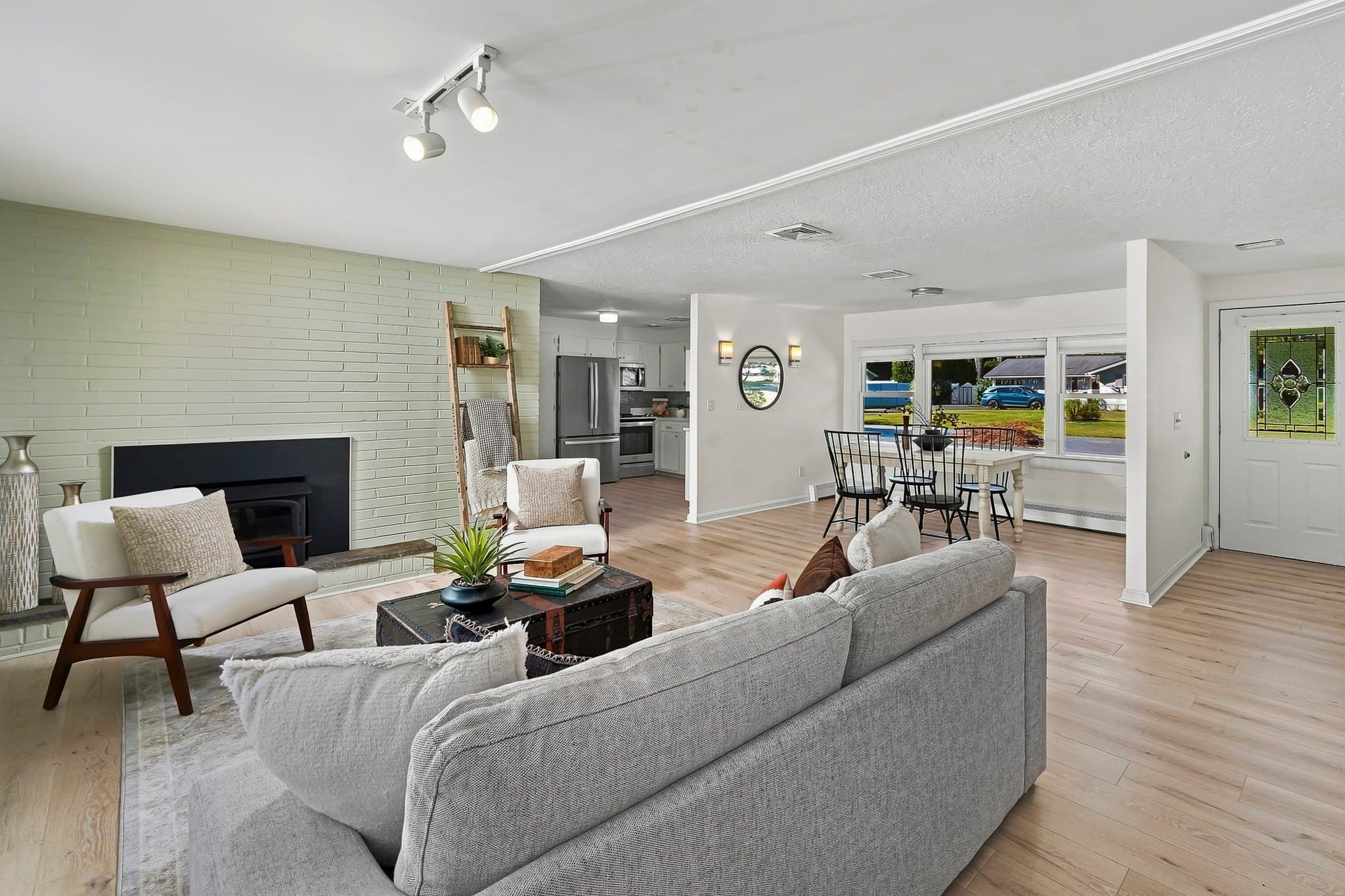 Single Family Residence at 4 Nadine Road, Framingham MA 01701, Framingham, photo 6 of 33