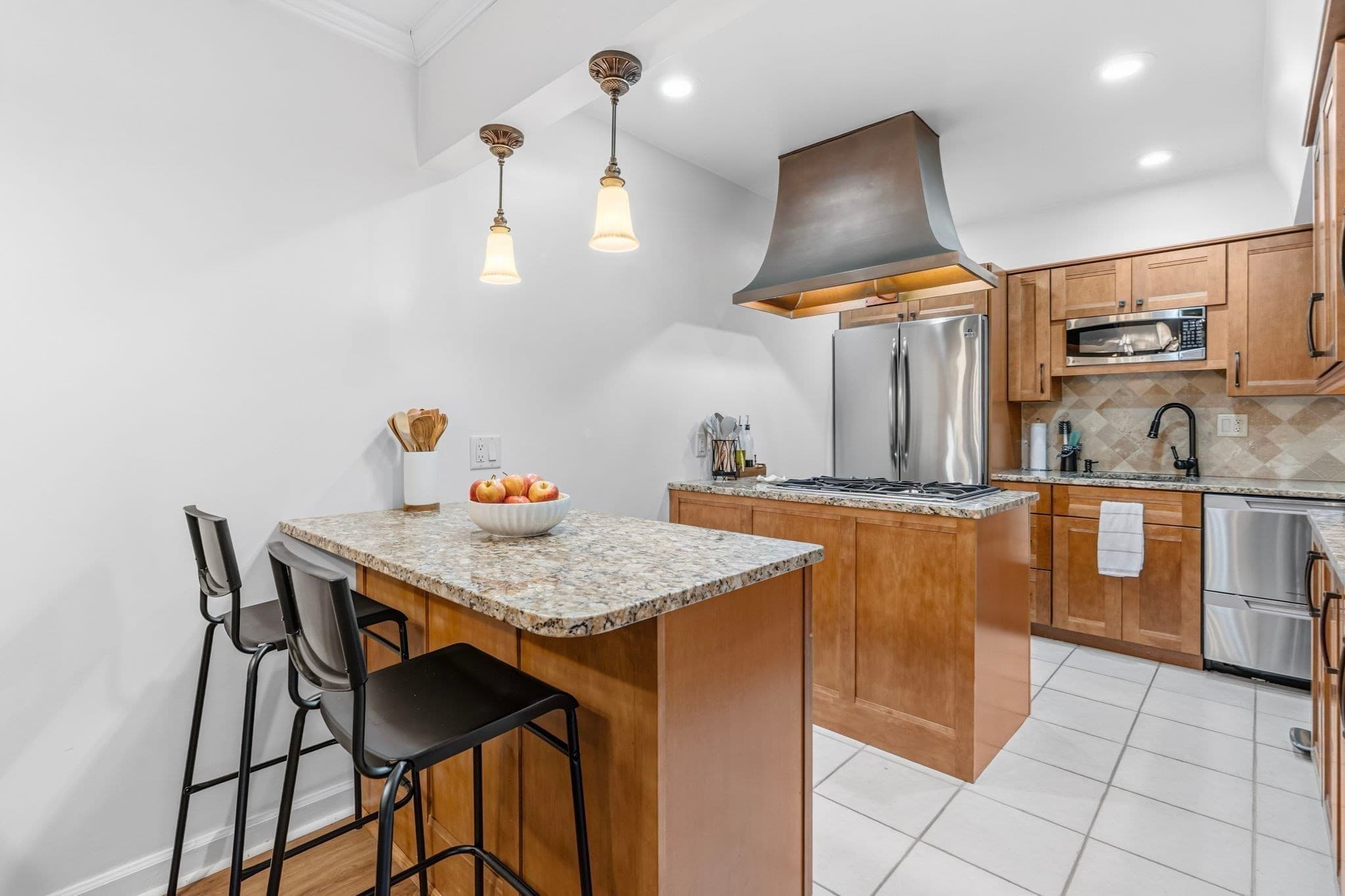Condominium at 30 Halifax Ct # G, Springfield MA 01108, Springfield, photo 5 of 32