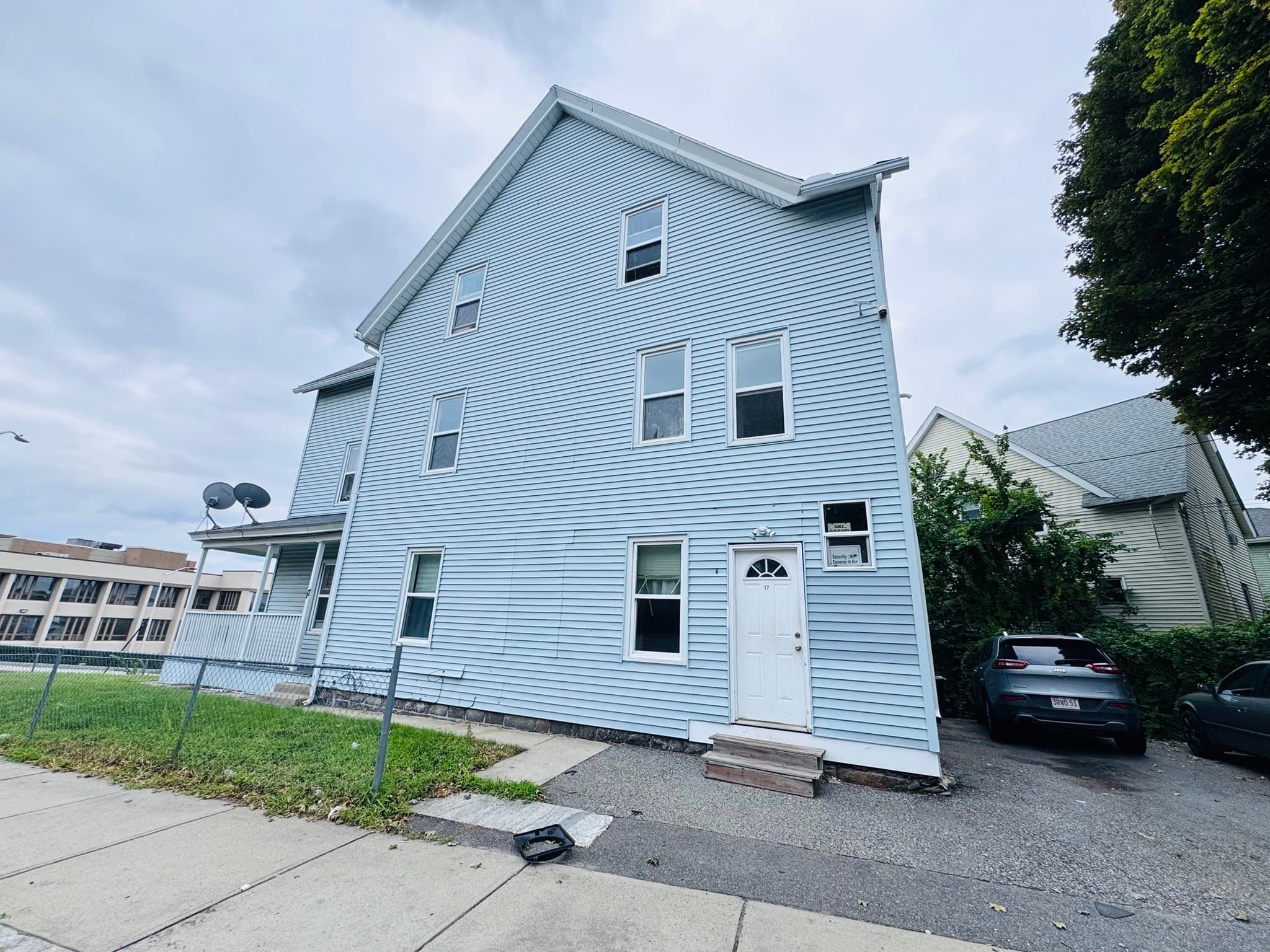 3 Family at 17 Winthrop St, Worcester MA 01604, Worcester, photo 39 of 41