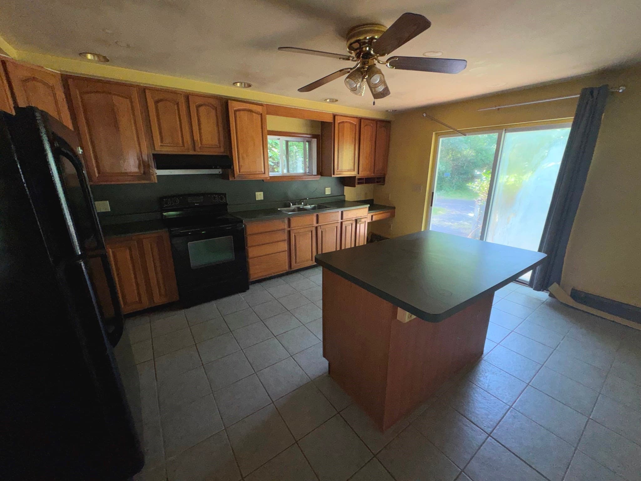 Single Family Residence at 25 Kendrick St, South Hadley MA 01075, South Hadley, photo 7 of 22
