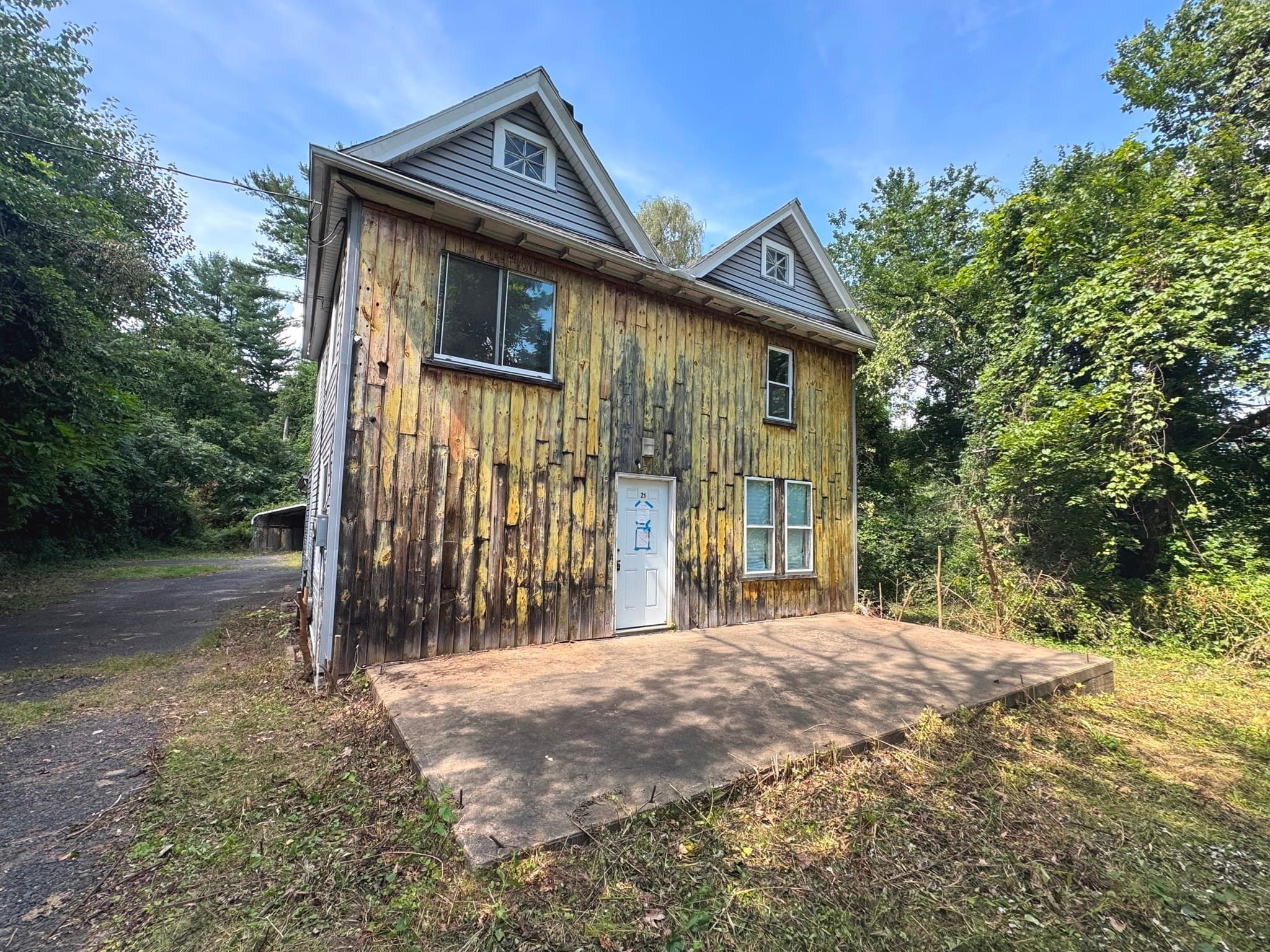 25 Kendrick St, South Hadley MA 01075