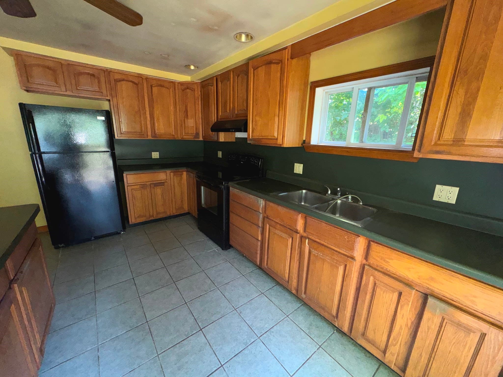 Single Family Residence at 25 Kendrick St, South Hadley MA 01075, South Hadley, photo 8 of 22