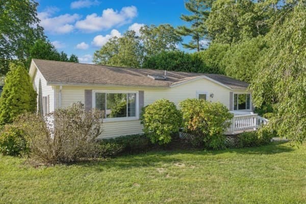 Mobile Home at 18 Birch St, Rockland MA 02370, Rockland, photo 2 of 37