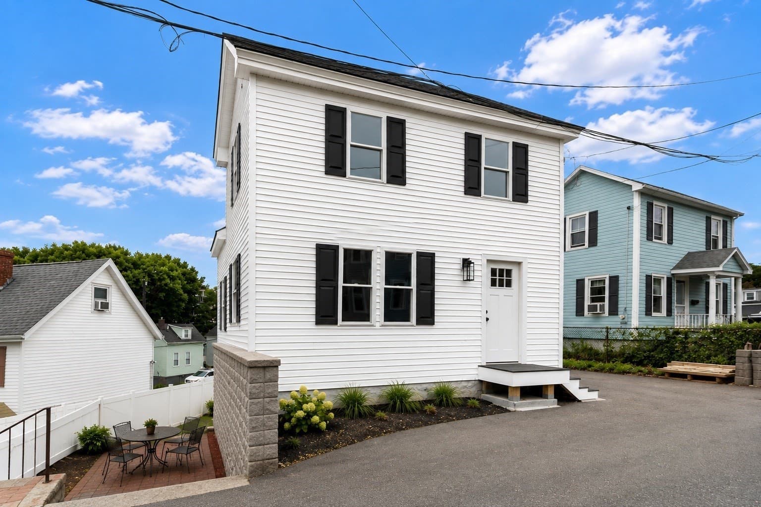 11 Hovey St, Woburn MA 01801