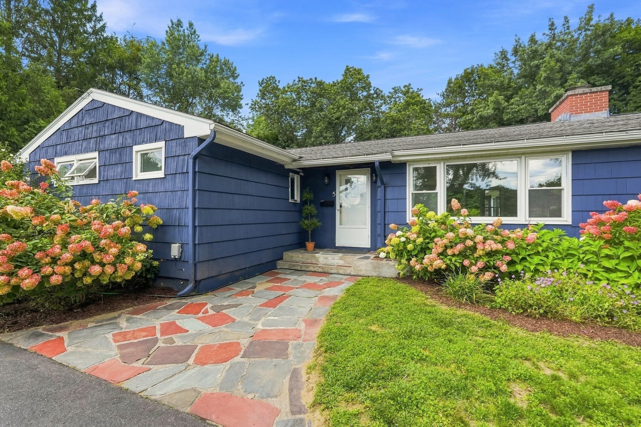 Single Family Residence at 5 Pine St, South Hadley MA 01075, photo 3 of 42
