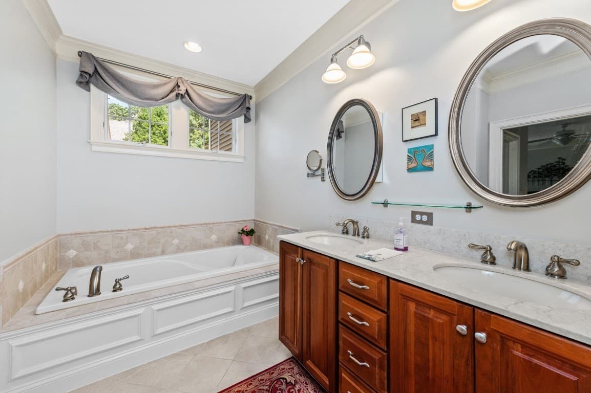 Condominium at 12 Mcneil Circle # 12, Hopkinton MA 01748, Hopkinton, photo 13 of 31