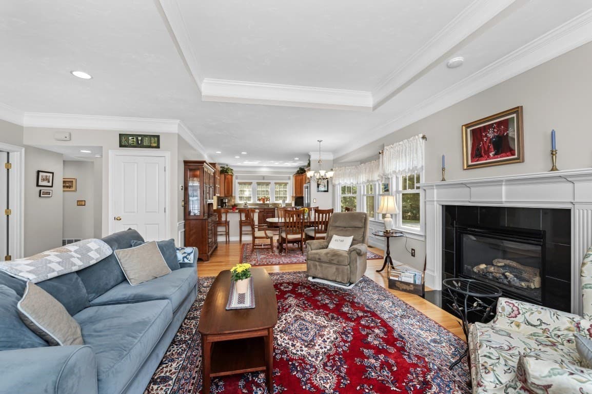 Condominium at 12 Mcneil Circle # 12, Hopkinton MA 01748, Hopkinton, photo 7 of 31