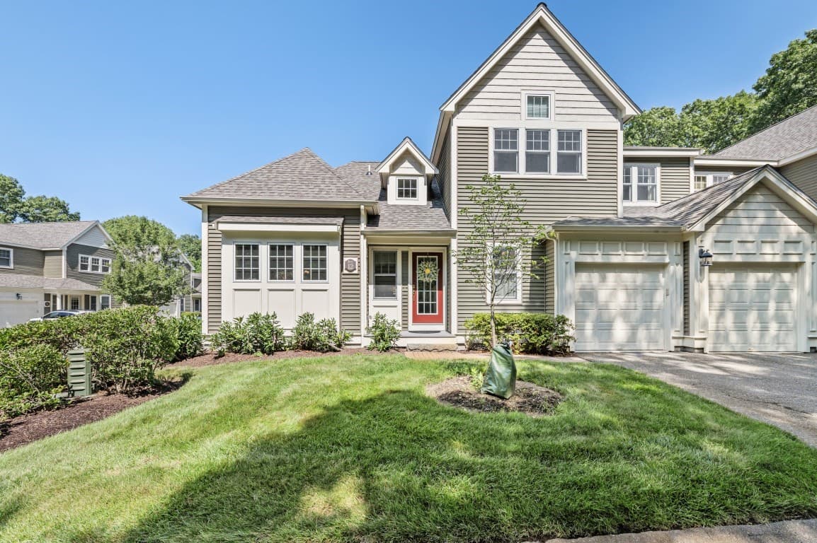 12 Mcneil Circle # 12, Hopkinton MA 01748