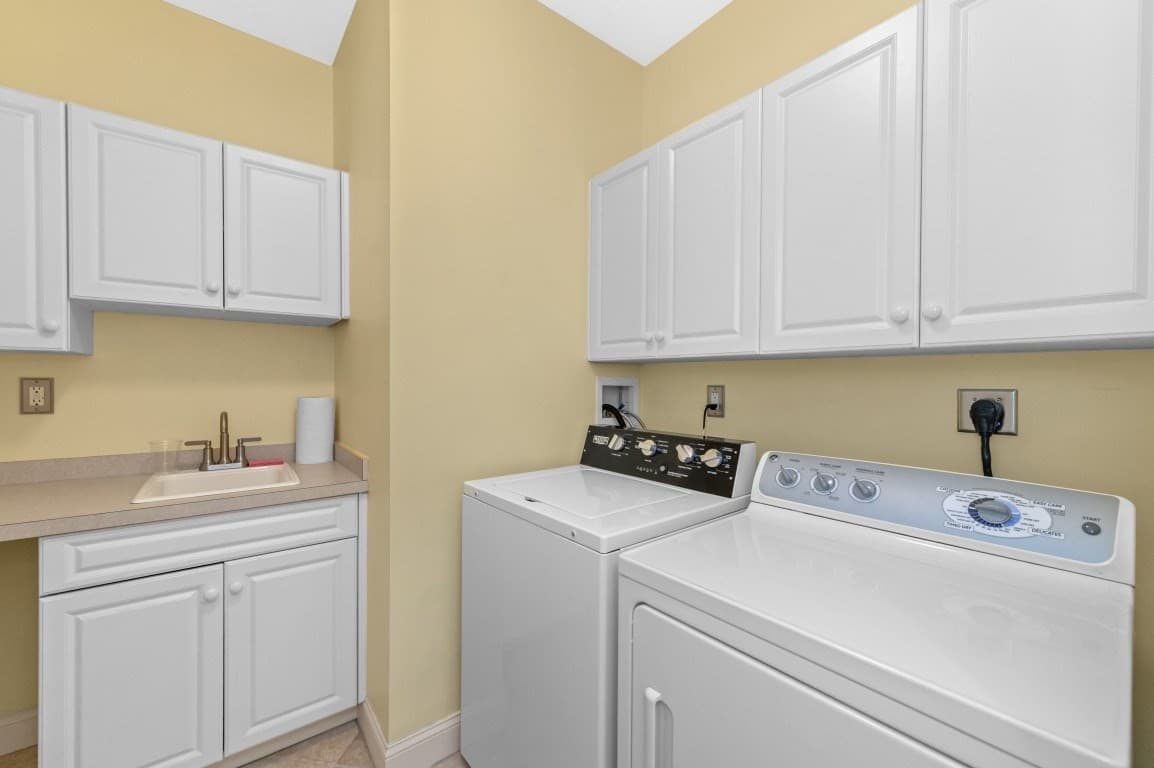 Condominium at 12 Mcneil Circle # 12, Hopkinton MA 01748, Hopkinton, photo 28 of 31