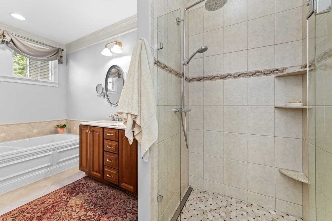 Condominium at 12 Mcneil Circle # 12, Hopkinton MA 01748, Hopkinton, photo 14 of 31