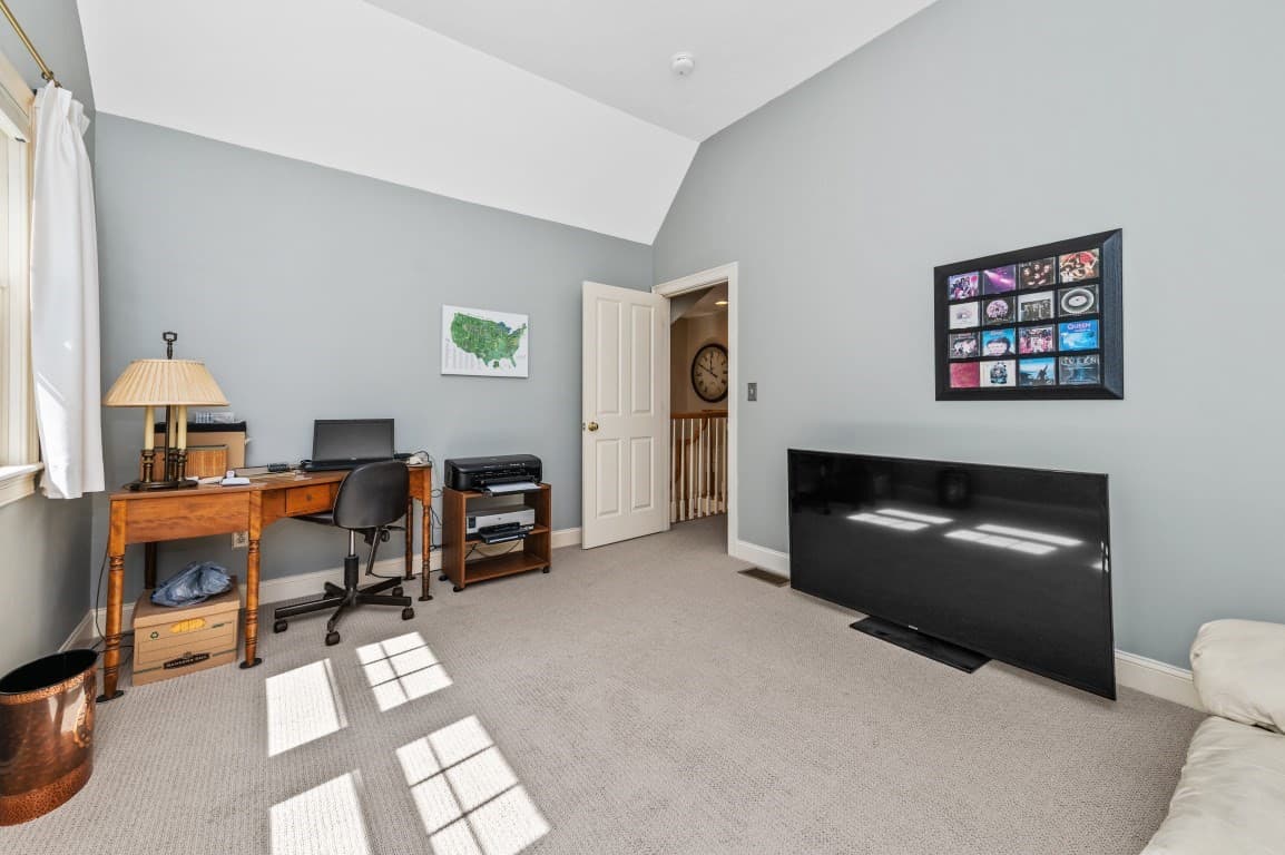 Condominium at 12 Mcneil Circle # 12, Hopkinton MA 01748, Hopkinton, photo 25 of 31