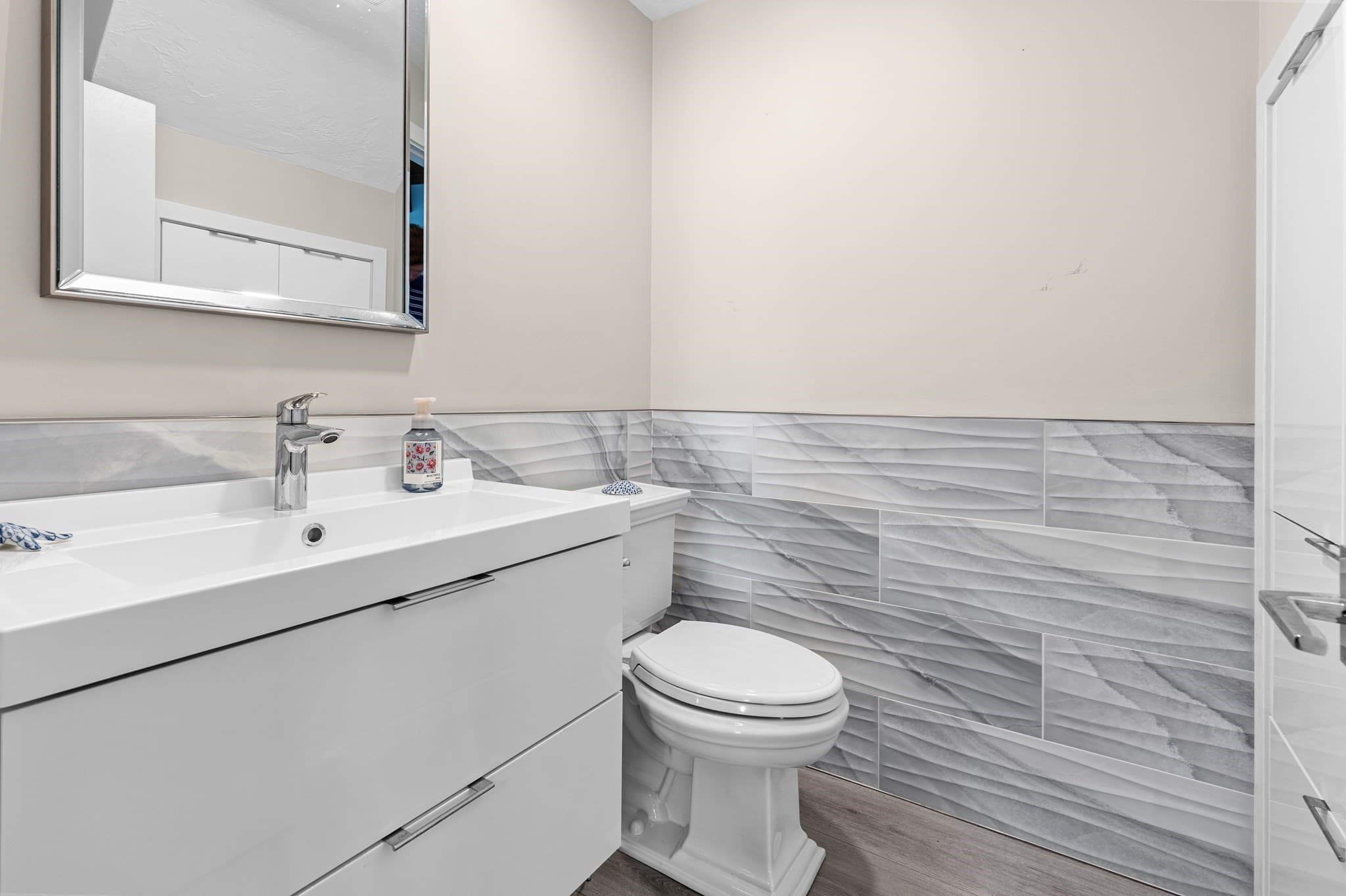 Single Family Residence at 16 Alder Lane, Falmouth MA 02556, Falmouth, photo 11 of 37