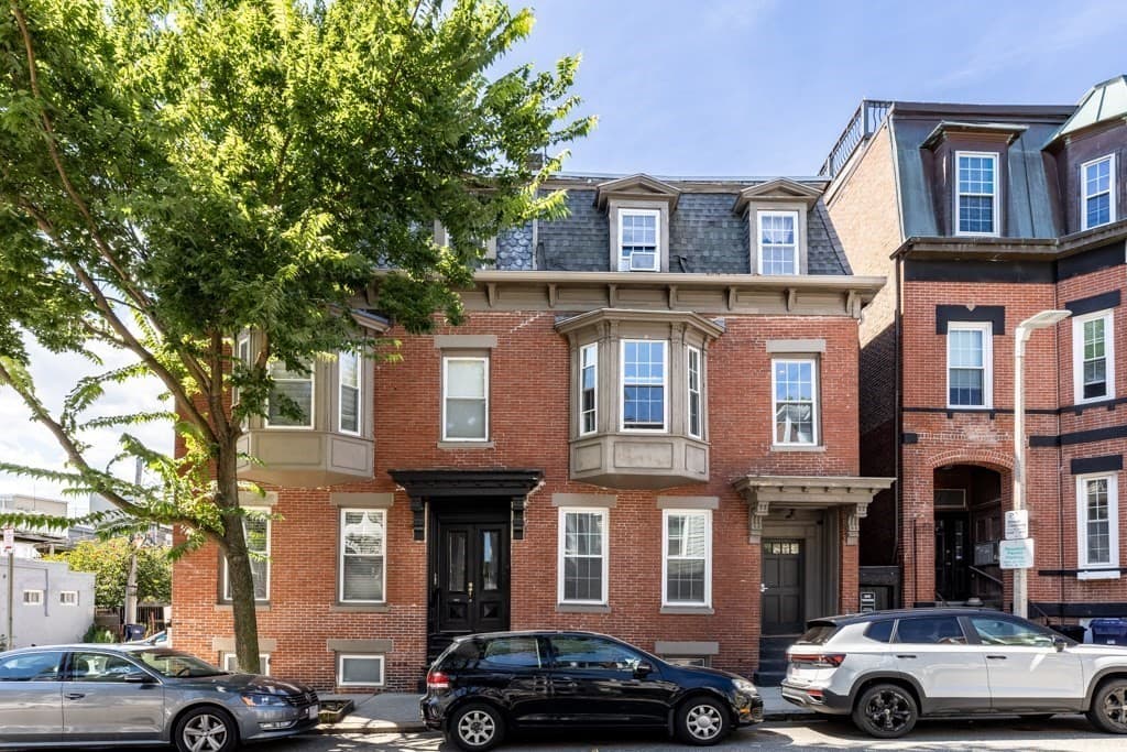 159 I St # 1, Boston MA 02127