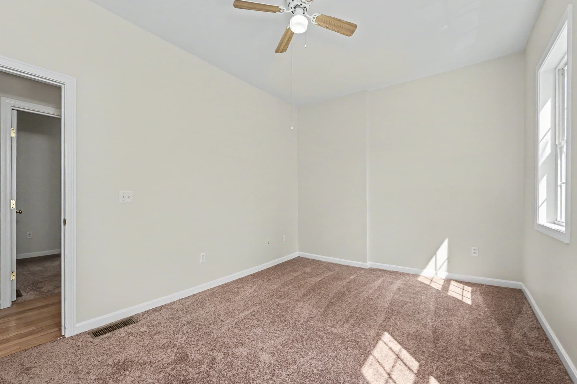 Condominium at 55 4th St # 57, Lowell MA 01850, photo 22 of 41