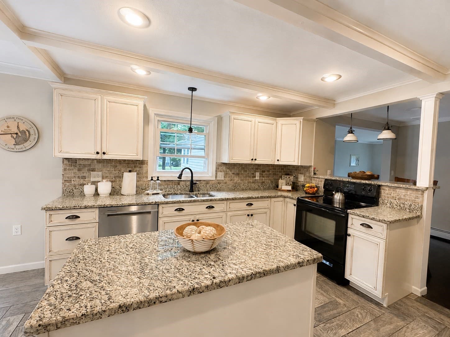 Single Family Residence at 178 Rockland St, Dartmouth MA 02748, Dartmouth, photo 6 of 28
