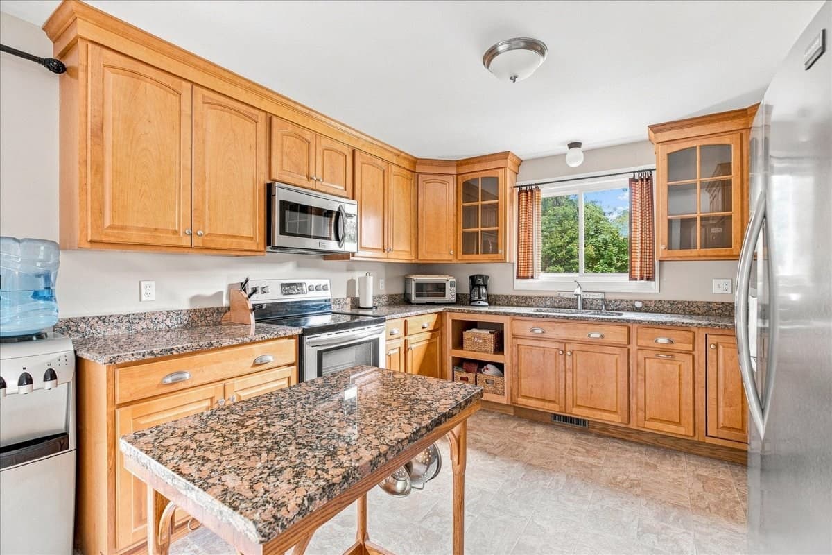 Single Family Residence at 3 Charbonneau Ave, Lakeville MA 02347, Lakeville, photo 10 of 39