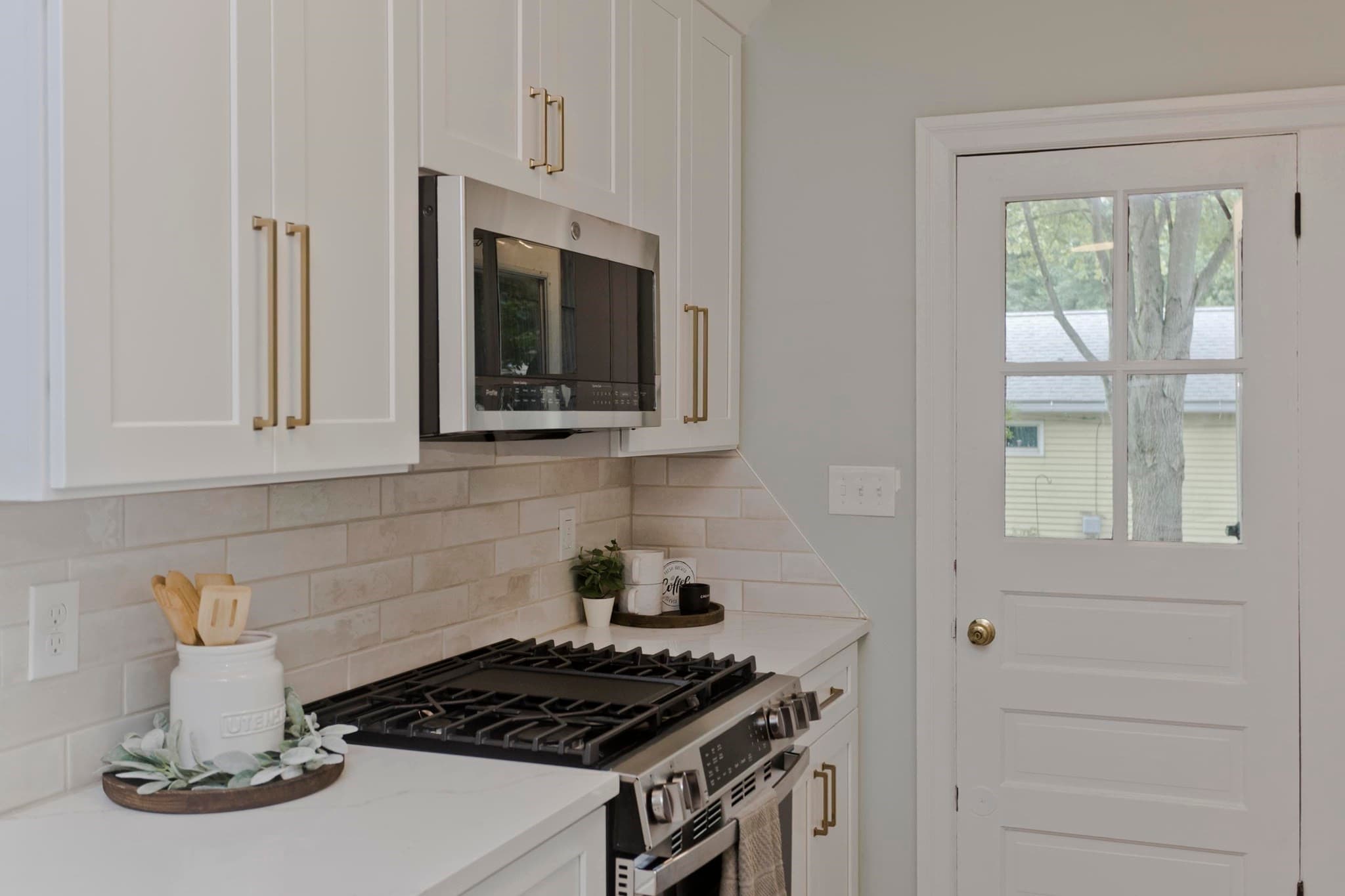 Single Family Residence at 45 Bellevue Ave, Longmeadow MA 01106, Longmeadow, photo 9 of 35
