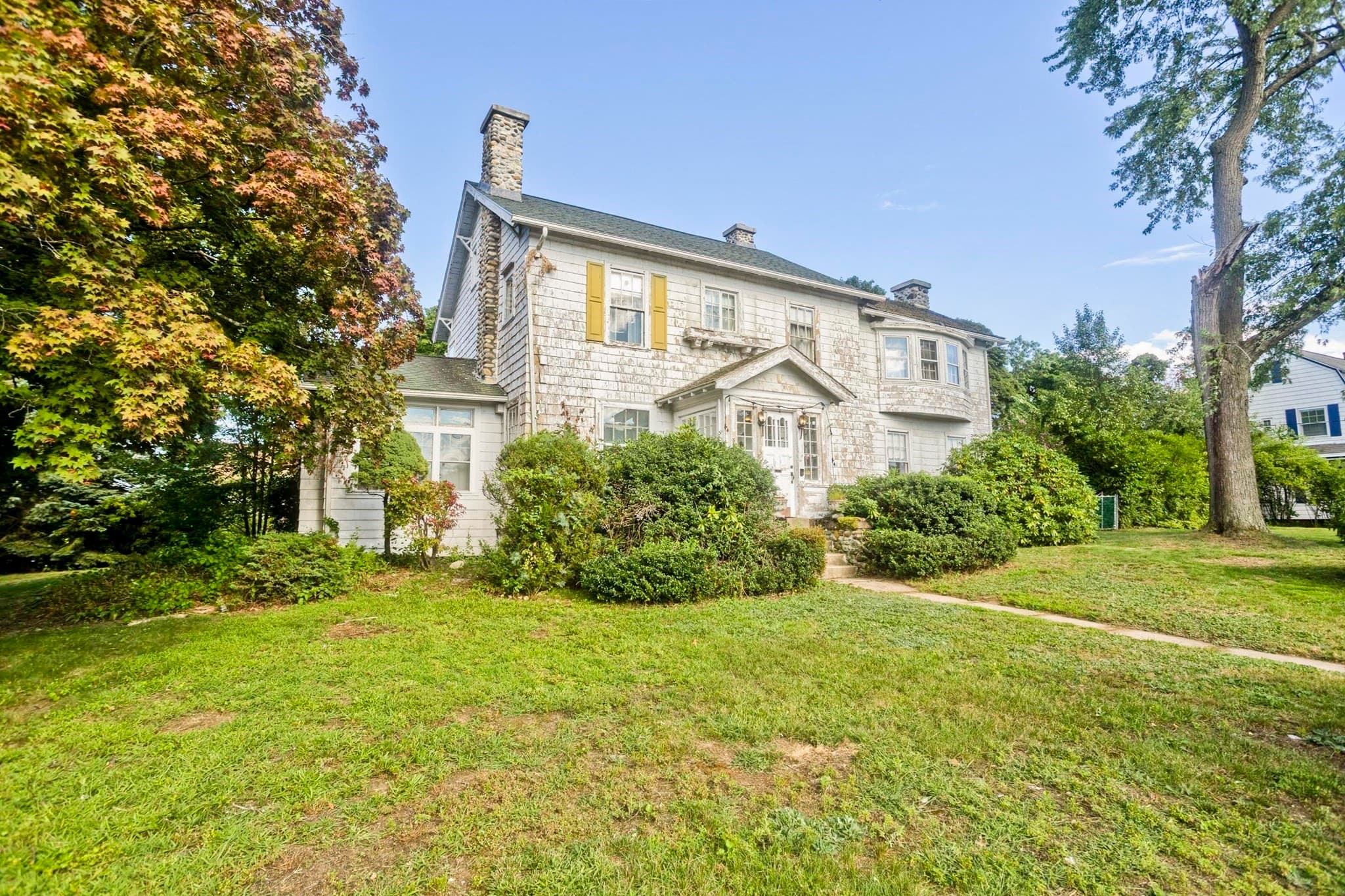 Single Family Residence at 1750 Northampton St., Holyoke MA 01040, Holyoke, photo 3 of 42