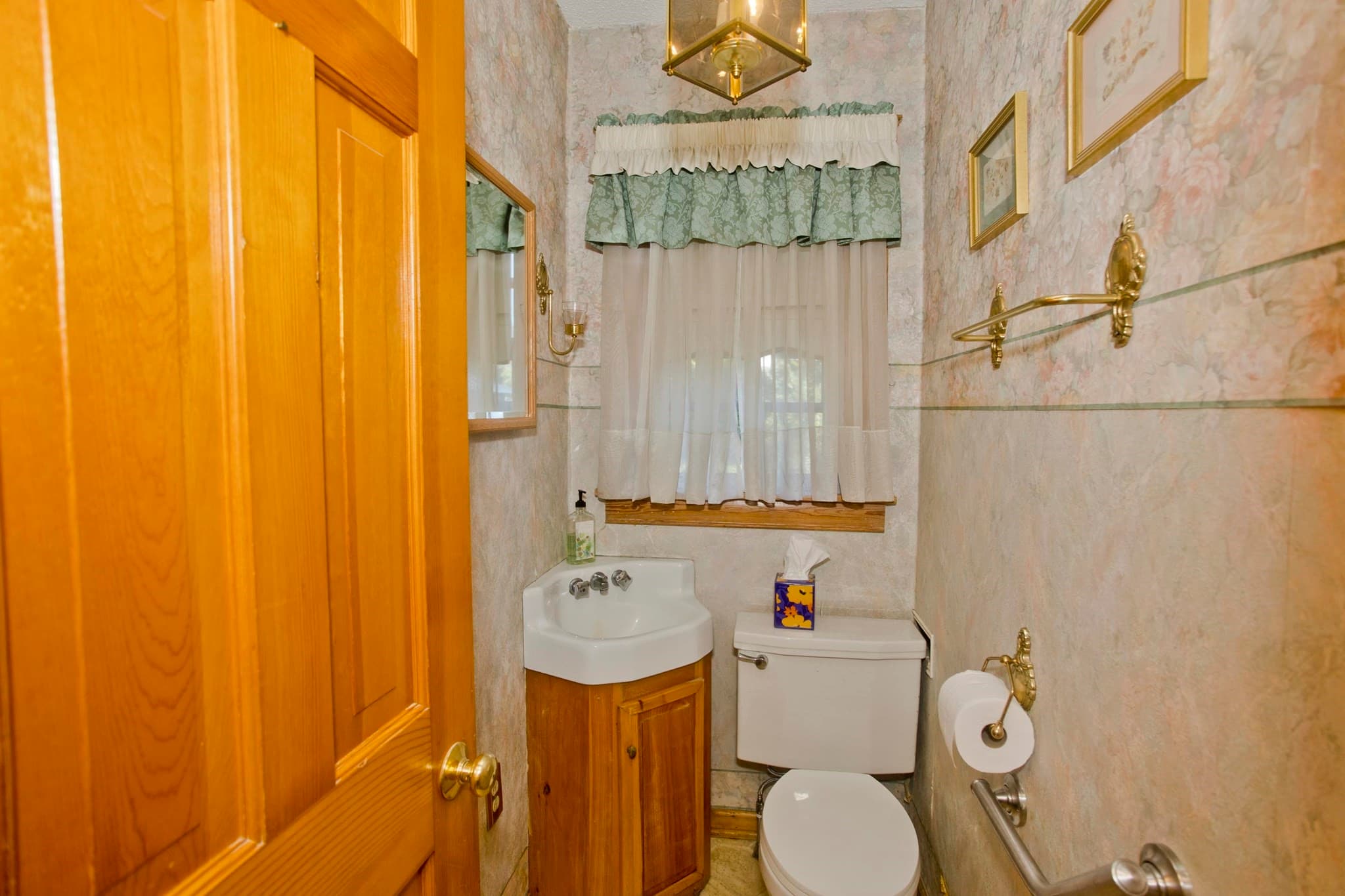 Single Family Residence at 1750 Northampton St., Holyoke MA 01040, Holyoke, photo 35 of 42