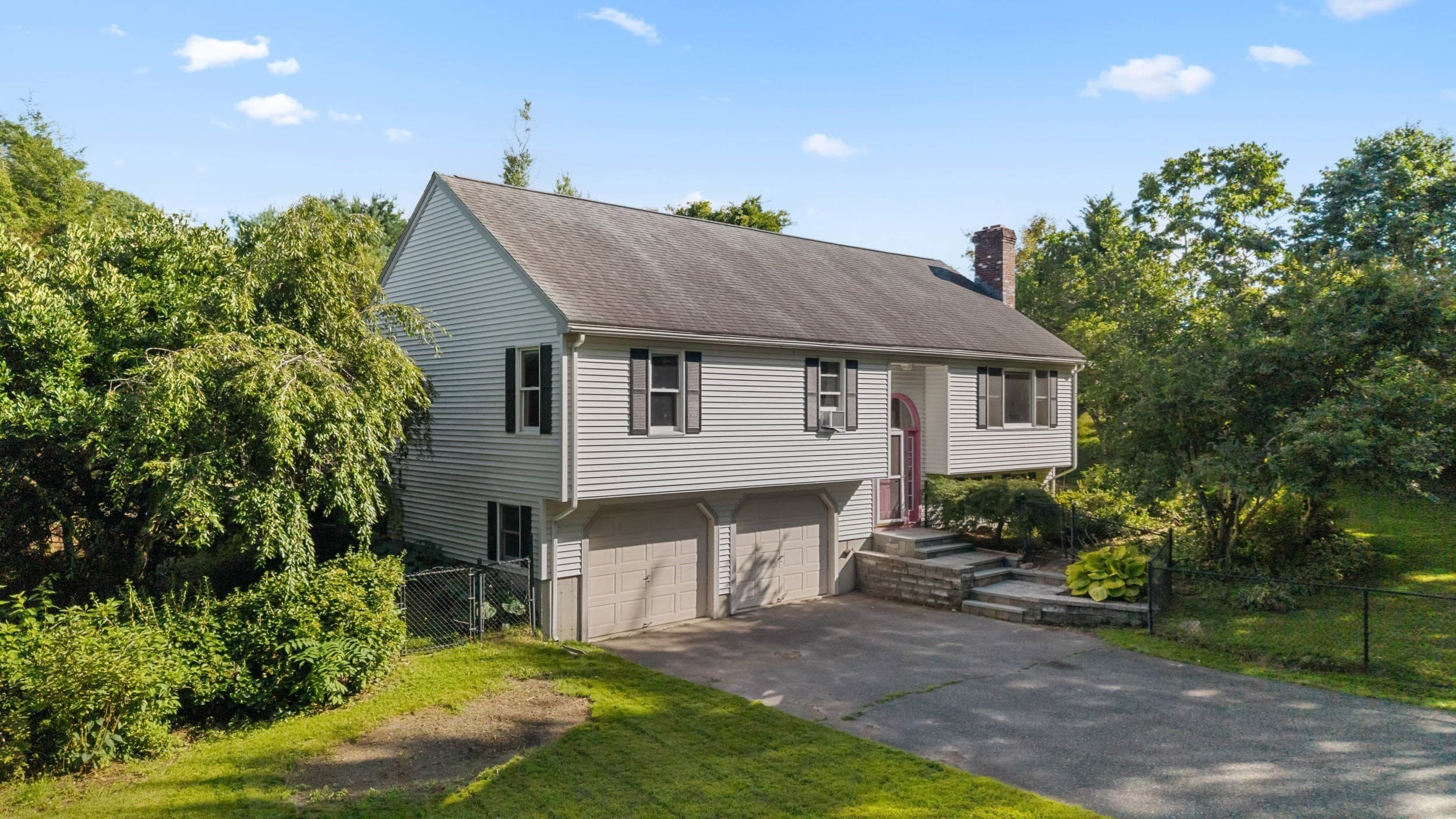 Single Family Residence at 13 Crosby Rd, Grafton MA 01519, Grafton, photo 2 of 37