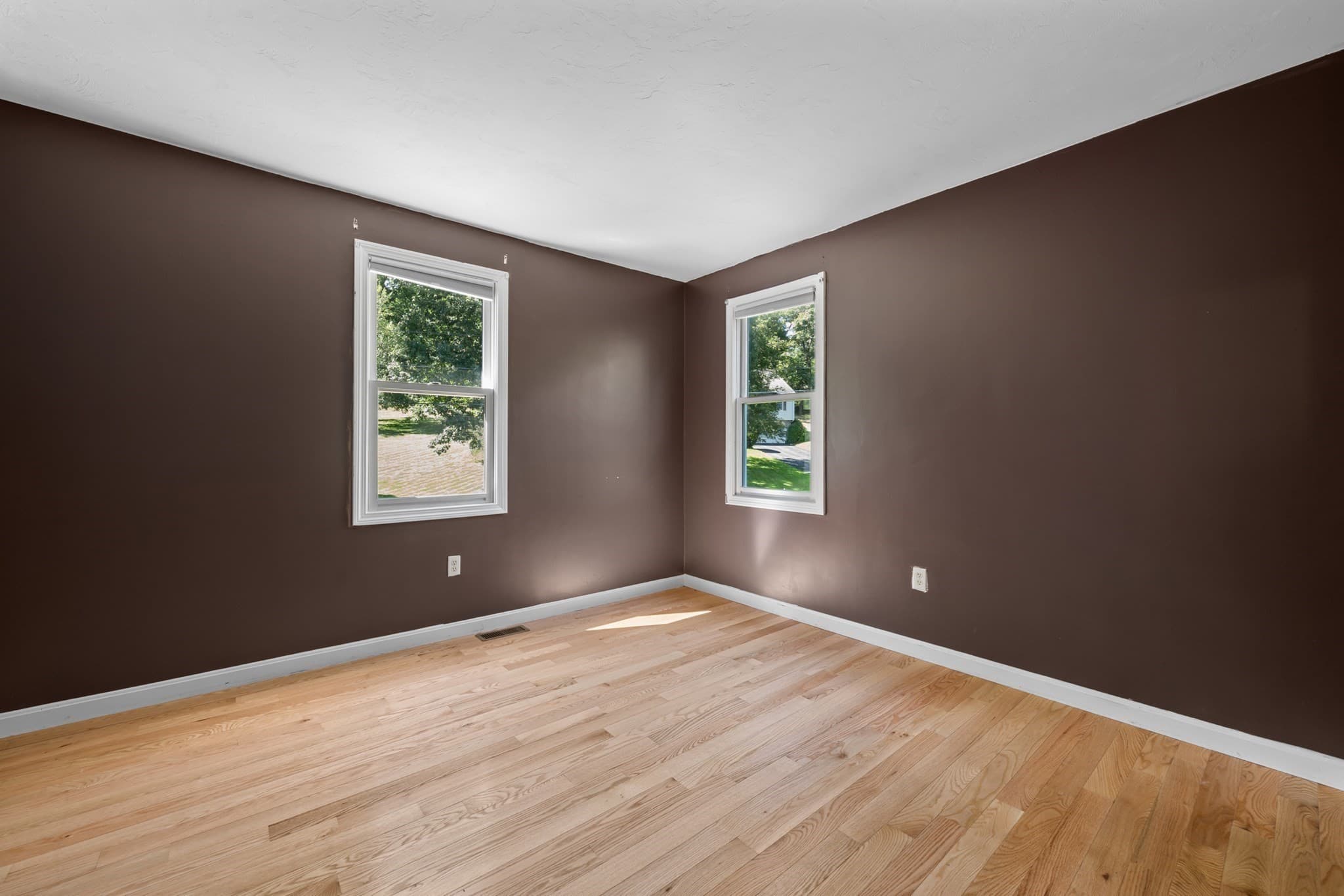 Single Family Residence at 13 Crosby Rd, Grafton MA 01519, Grafton, photo 22 of 37