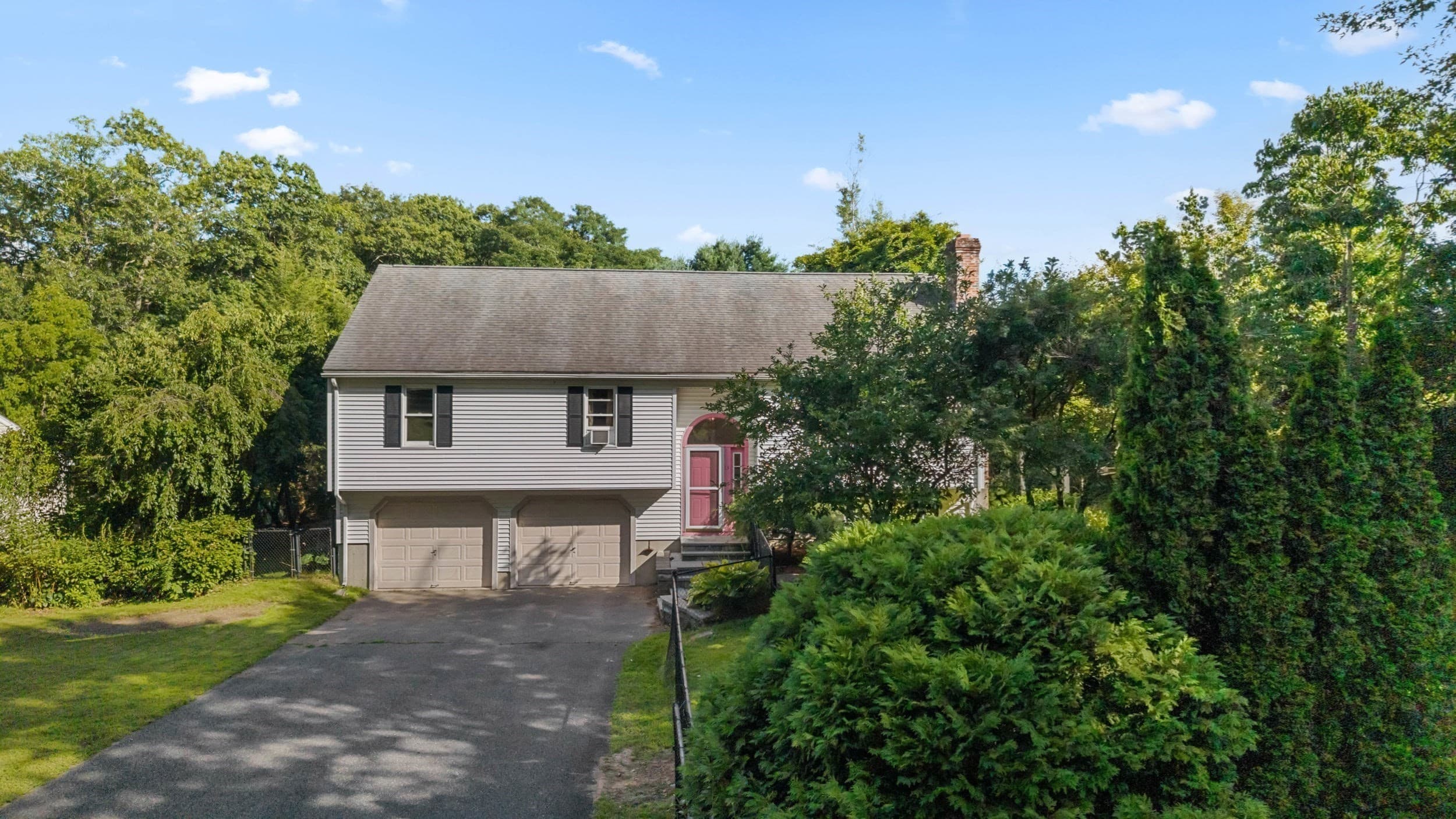 Single Family Residence at 13 Crosby Rd, Grafton MA 01519, Grafton, photo 3 of 37