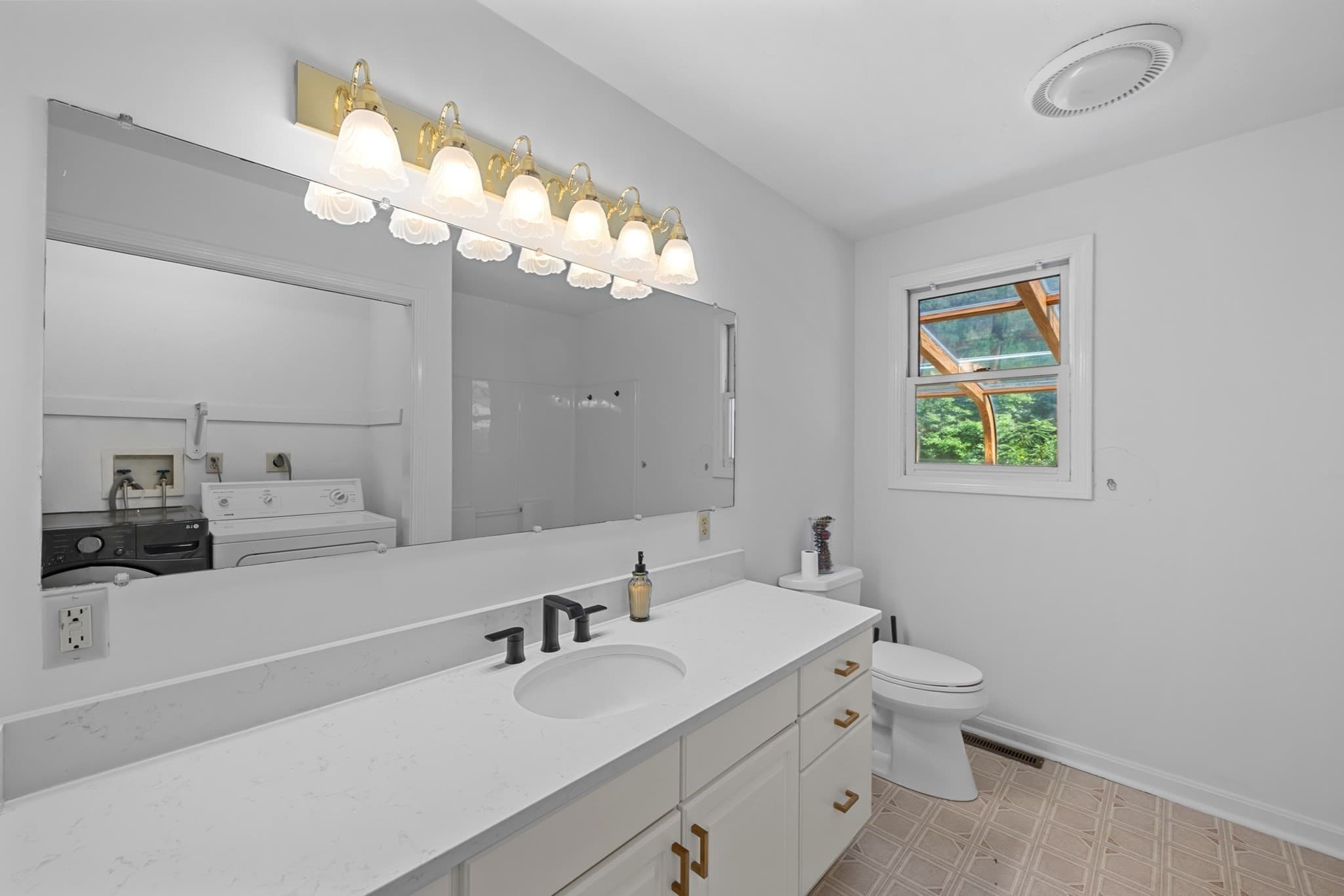 Single Family Residence at 13 Crosby Rd, Grafton MA 01519, Grafton, photo 24 of 37