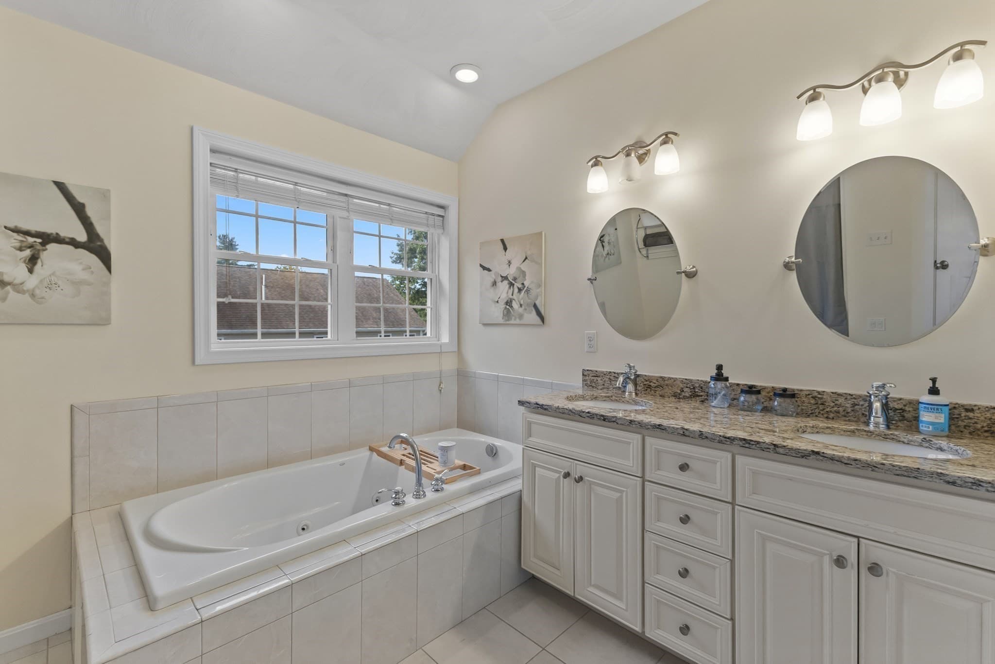 Single Family Residence at 22 W Ledge Rd, Clinton MA 01510, Clinton, photo 23 of 36