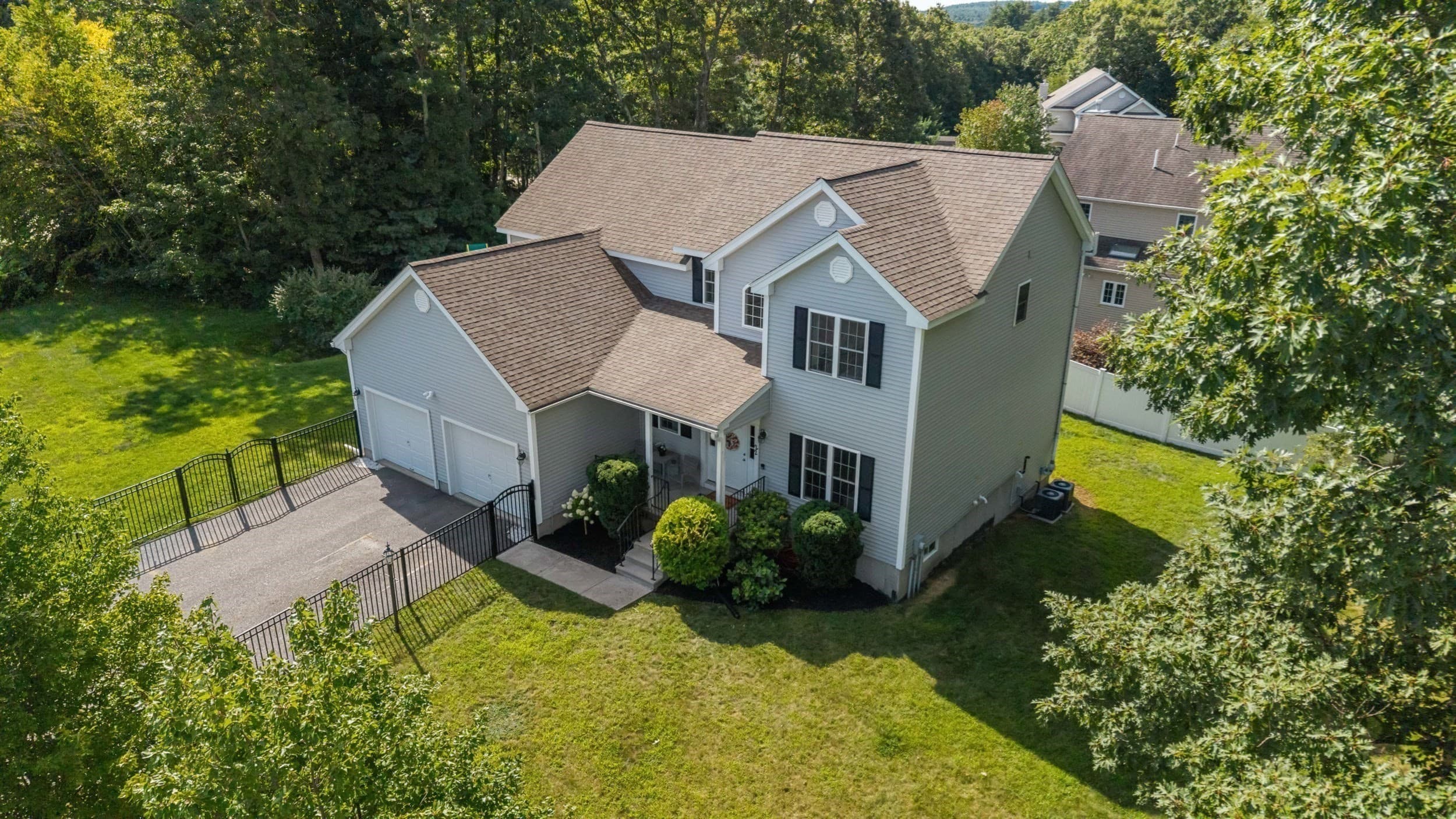Single Family Residence at 22 W Ledge Rd, Clinton MA 01510, Clinton, photo 34 of 36