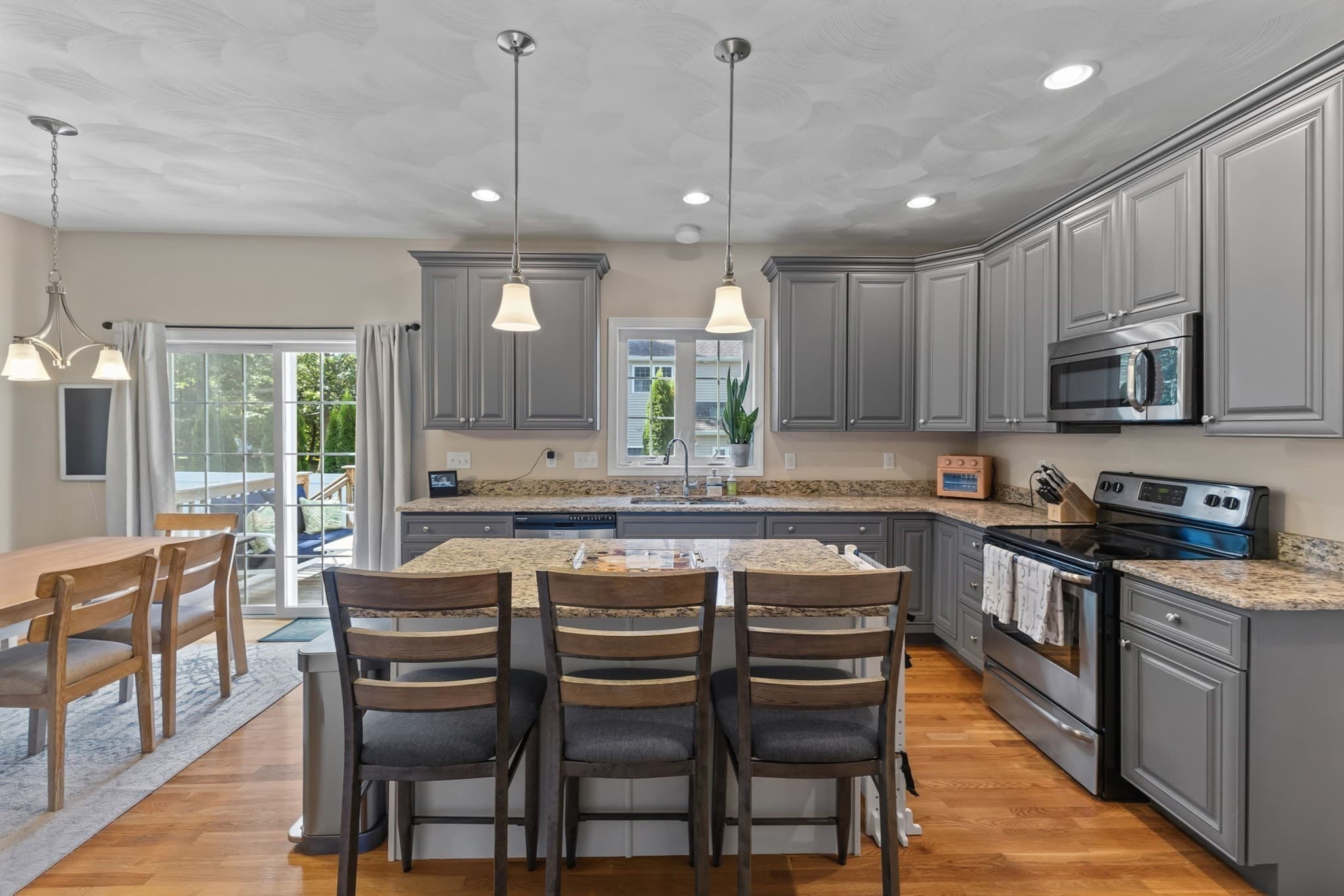 Single Family Residence at 22 W Ledge Rd, Clinton MA 01510, Clinton, photo 10 of 36
